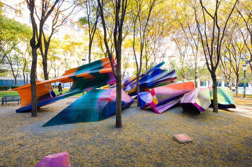 纽约“我们俩”彩色地雕 | 城市公共艺术的新地标-22