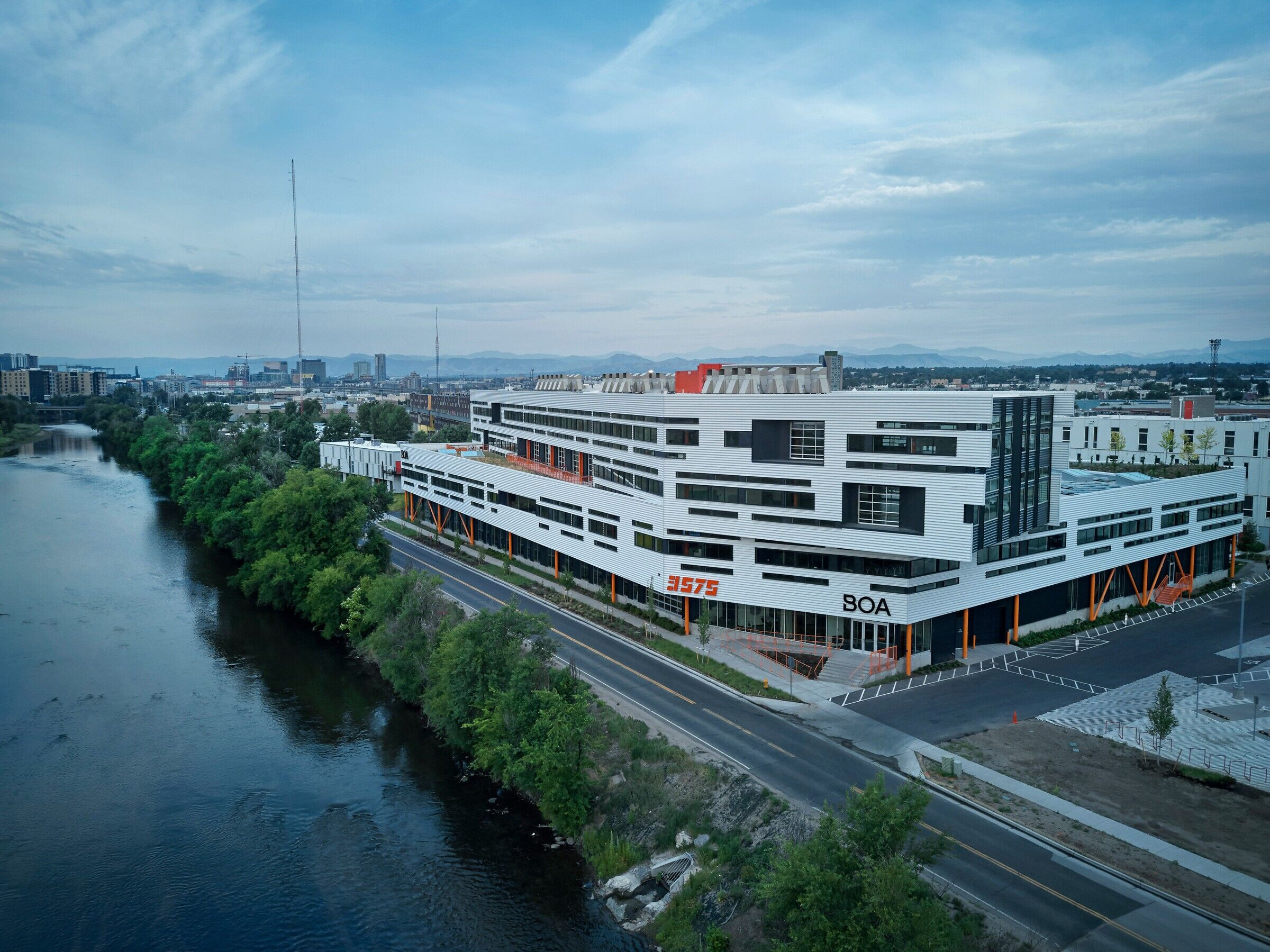 美国丹佛“FLIGHT”办公建筑丨Dynia Architects-14