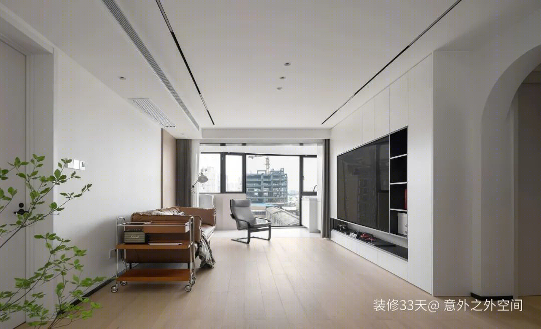 上海徐汇区现代简约错层三室两卫住宅设计丨中国上海丨意外之外空间(上海)-9