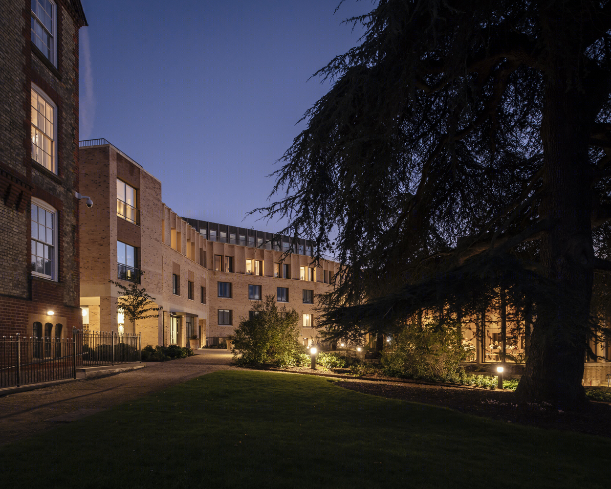 St Hilda’s College O·ford 校园景观重塑丨英国伦敦丨Gort Scott-59