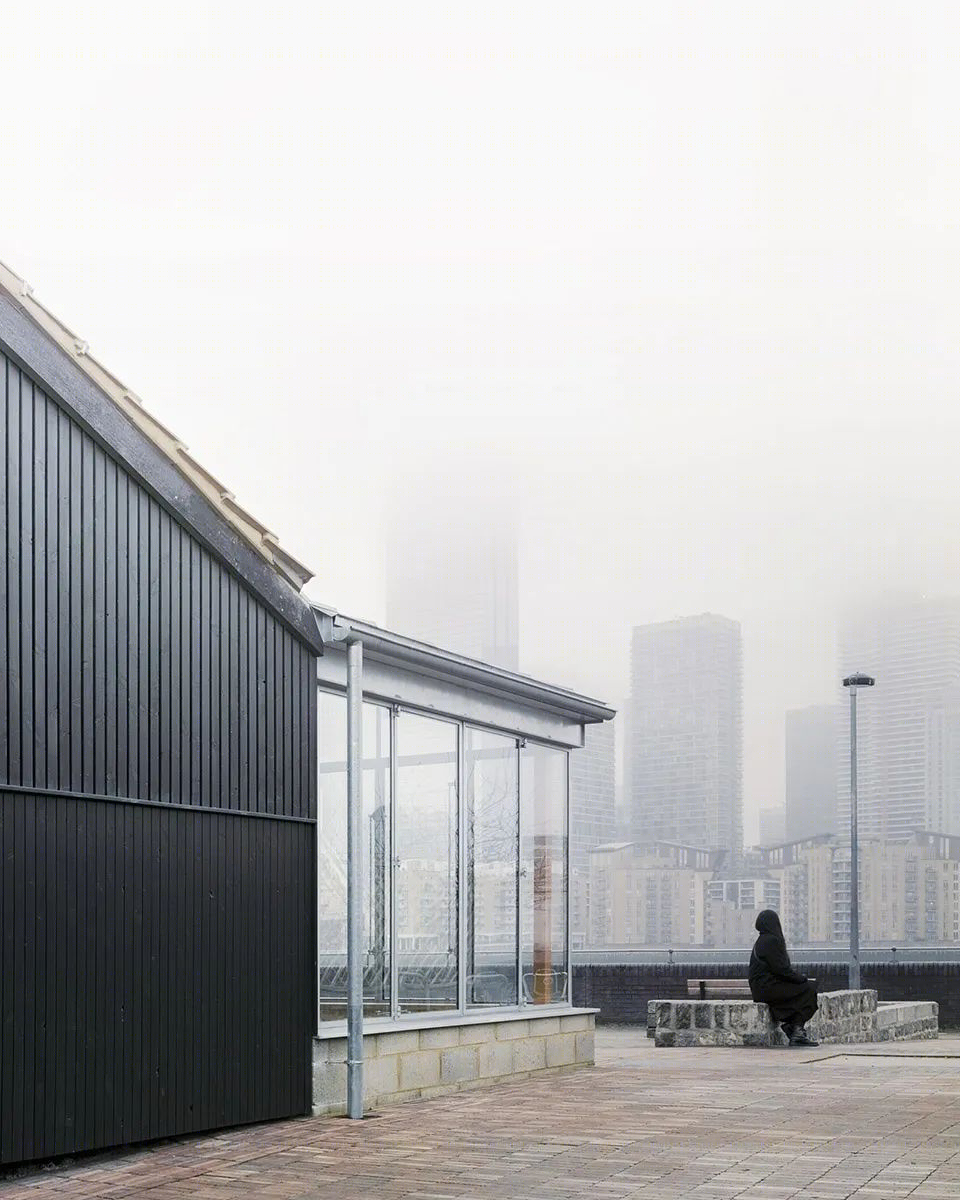 泰晤士河畔的绿色“温室”——伦敦 Surrey Docks 城市农场建筑翻新-13