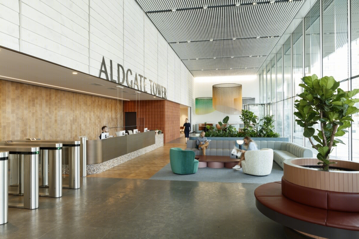 伦敦 Aldgate Tower 大厅与公共空间设计-9