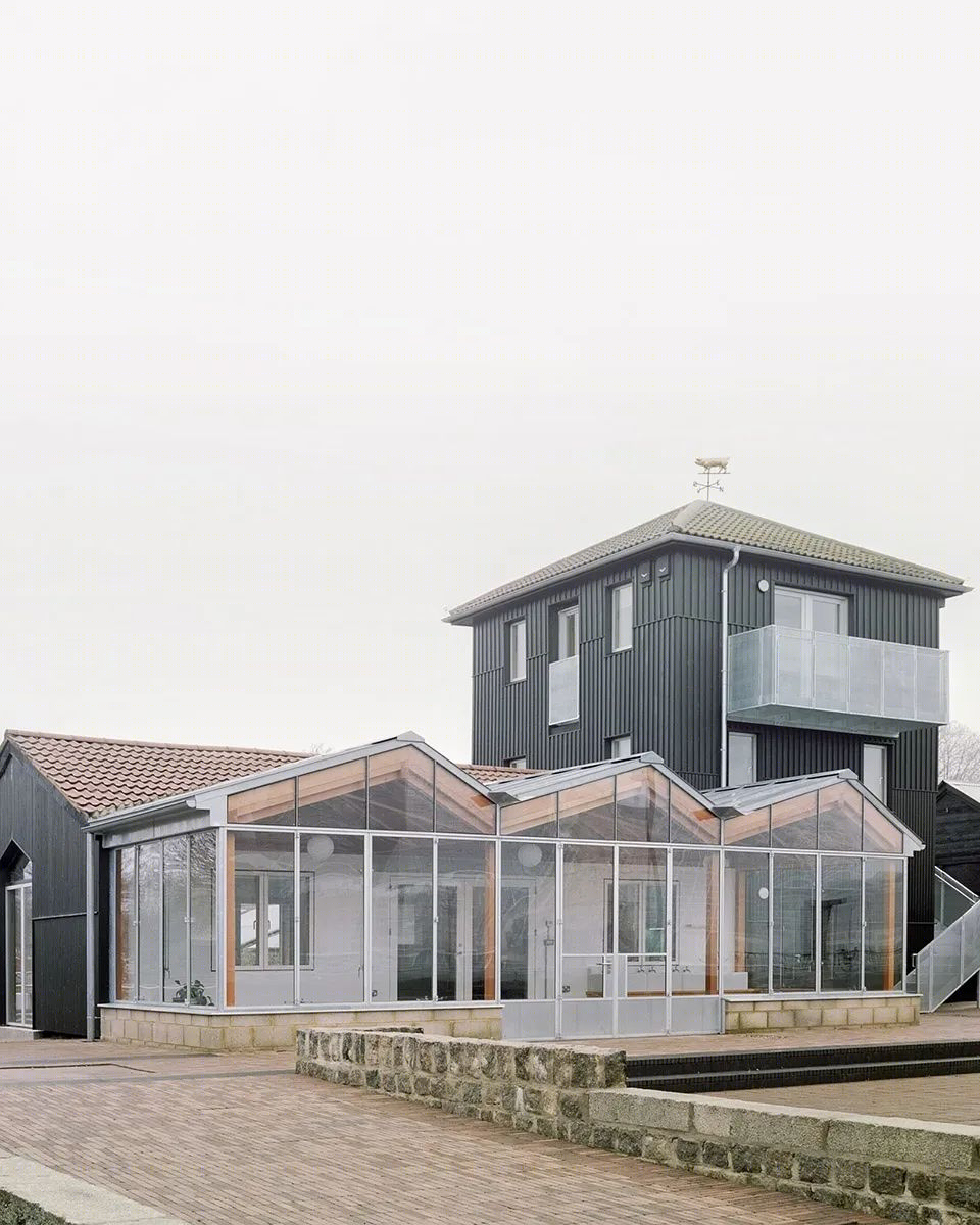 泰晤士河畔的绿色“温室”——伦敦 Surrey Docks 城市农场建筑翻新-16
