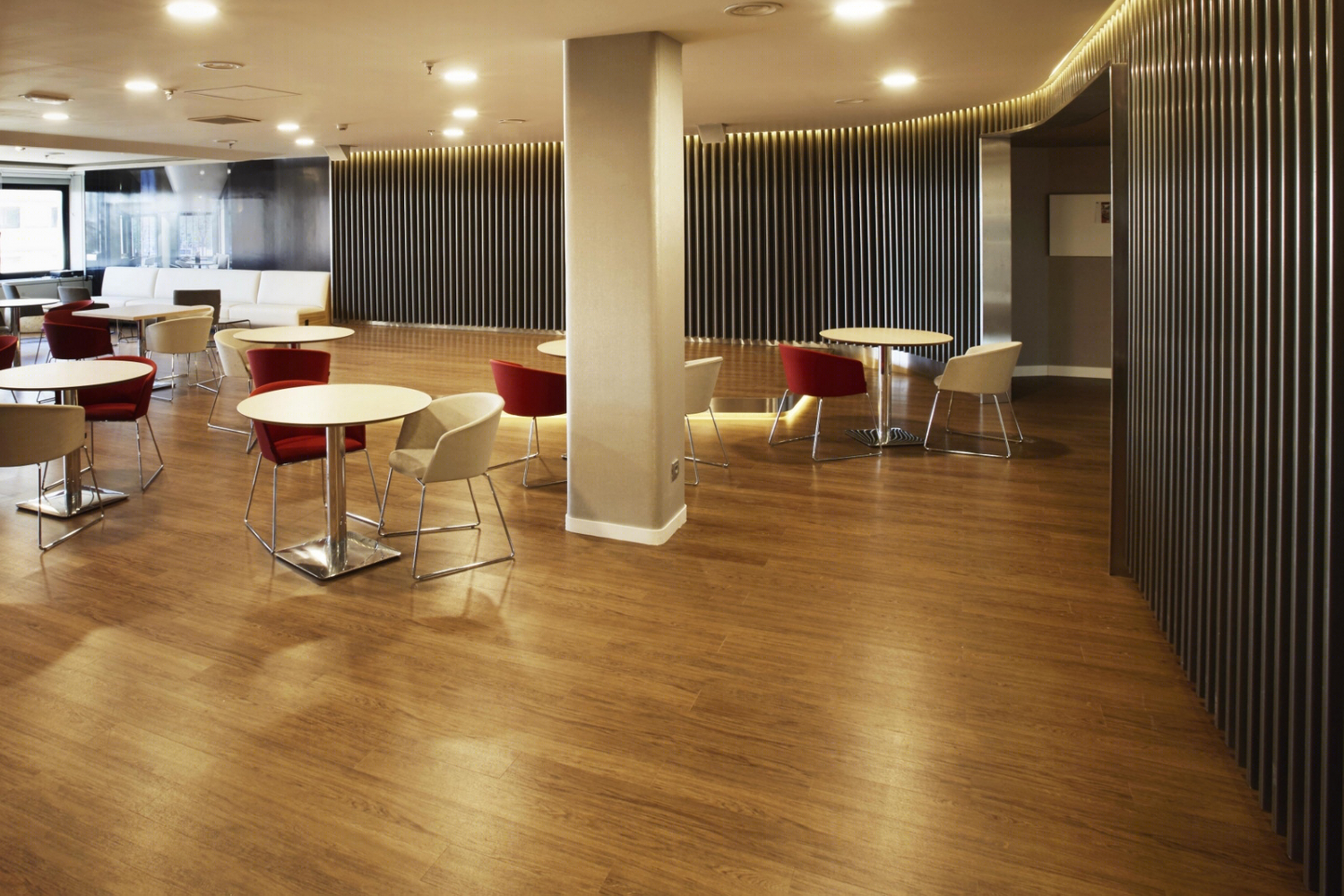 西班牙 NH Hotel Group 旗舰店办公室-25