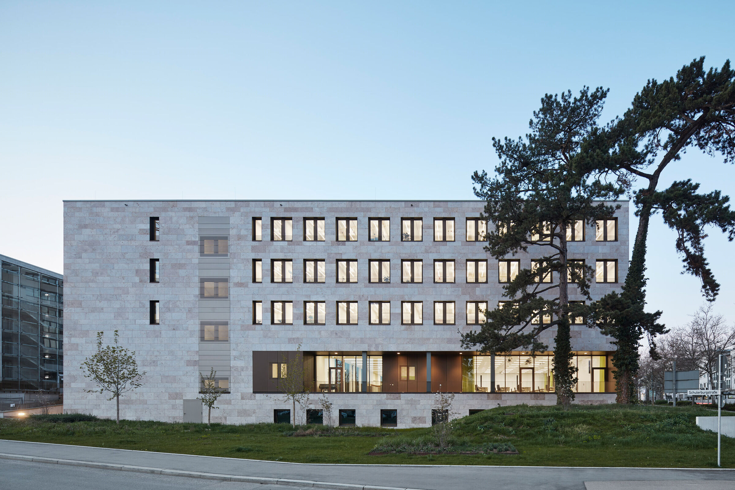 德国 Göppingen 区行政办公室扩建项目丨BFK architekten-21