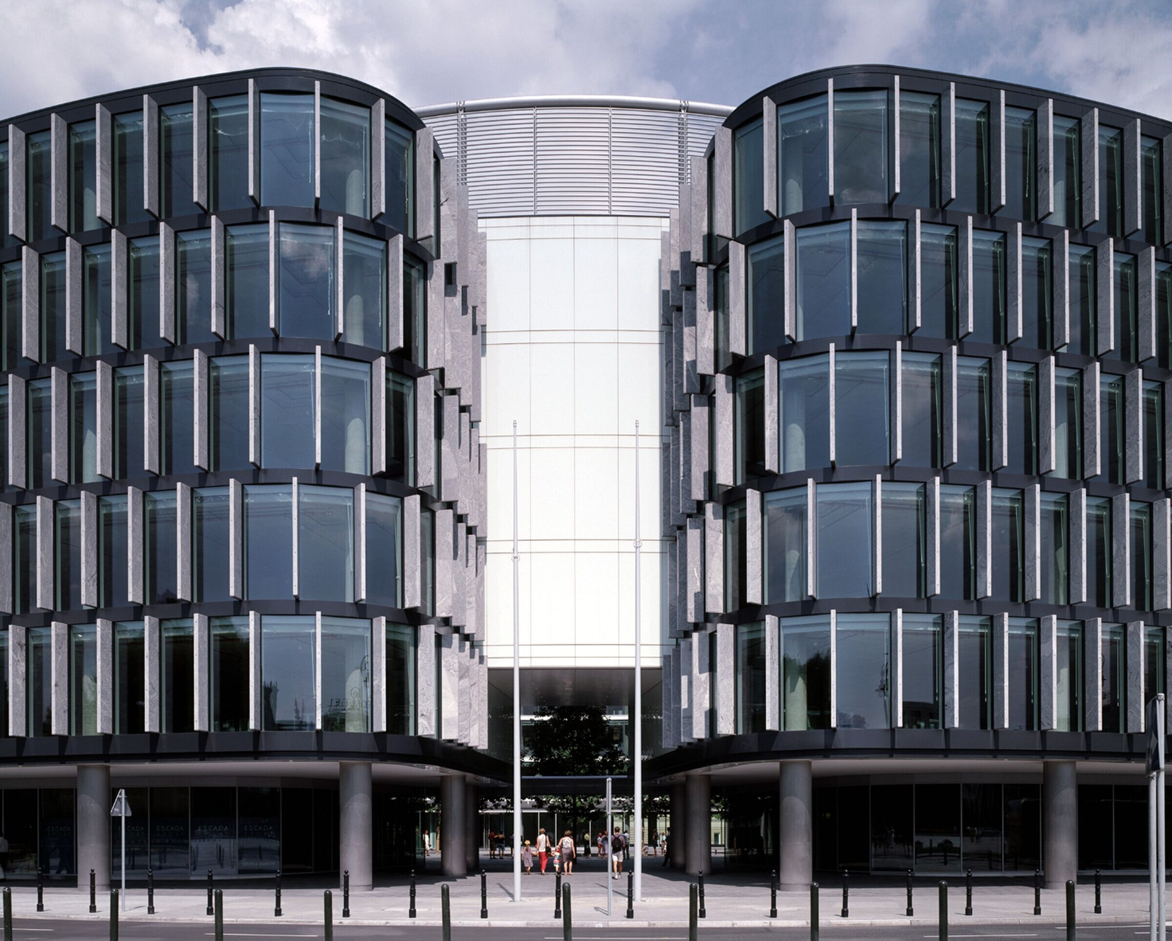 华沙大都会办公建筑丨波兰华沙丨Foster + Partners,JEMS Architekci-11