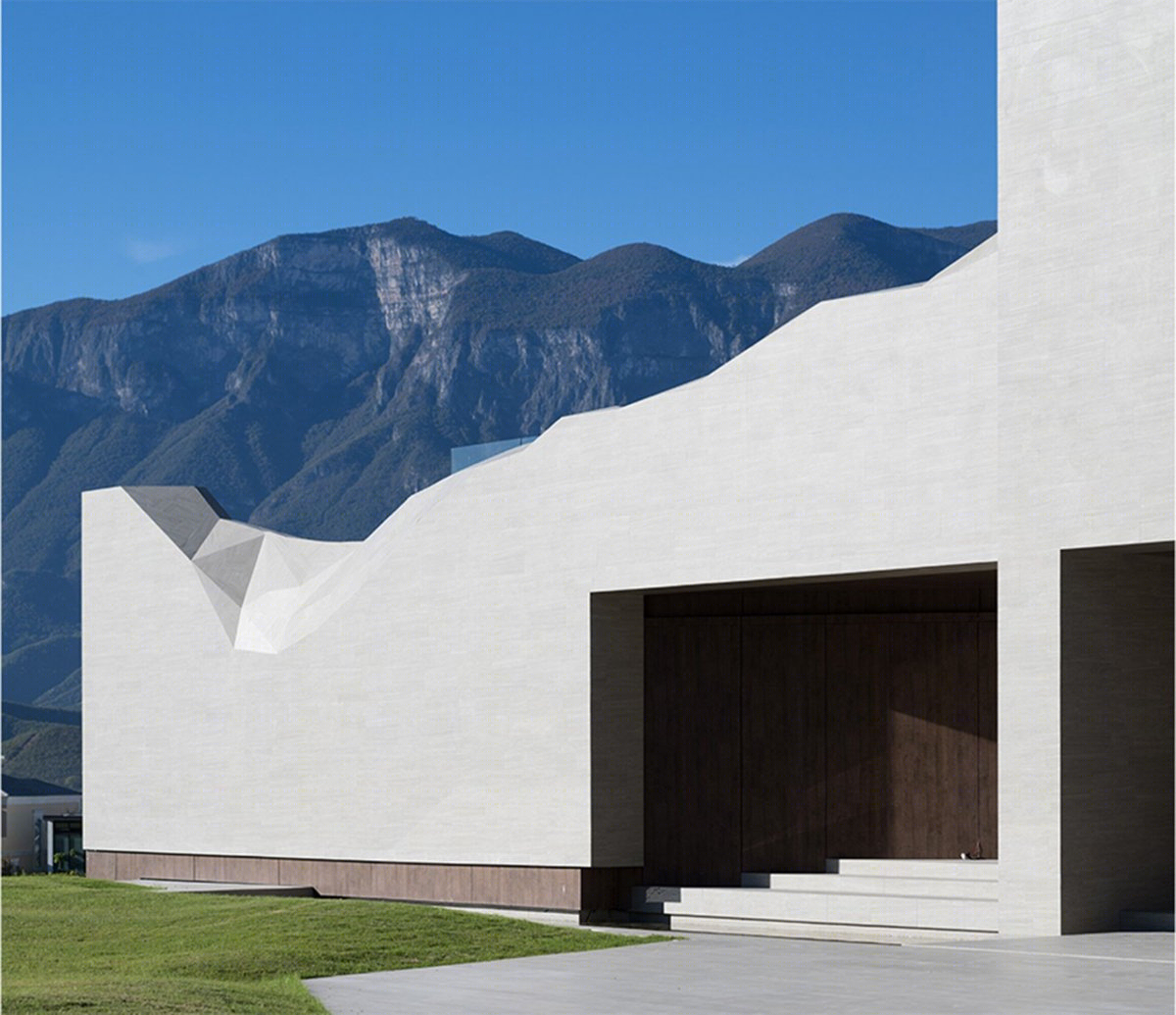 墨西哥 M+B Residence | 玻璃与线性设计的奢华独栋住宅-7