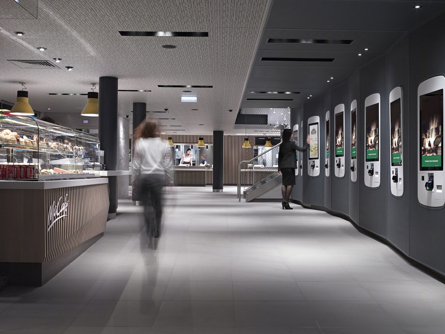 巴黎香榭丽舍麦当劳旗舰店，现代设计诠释餐饮空间-7