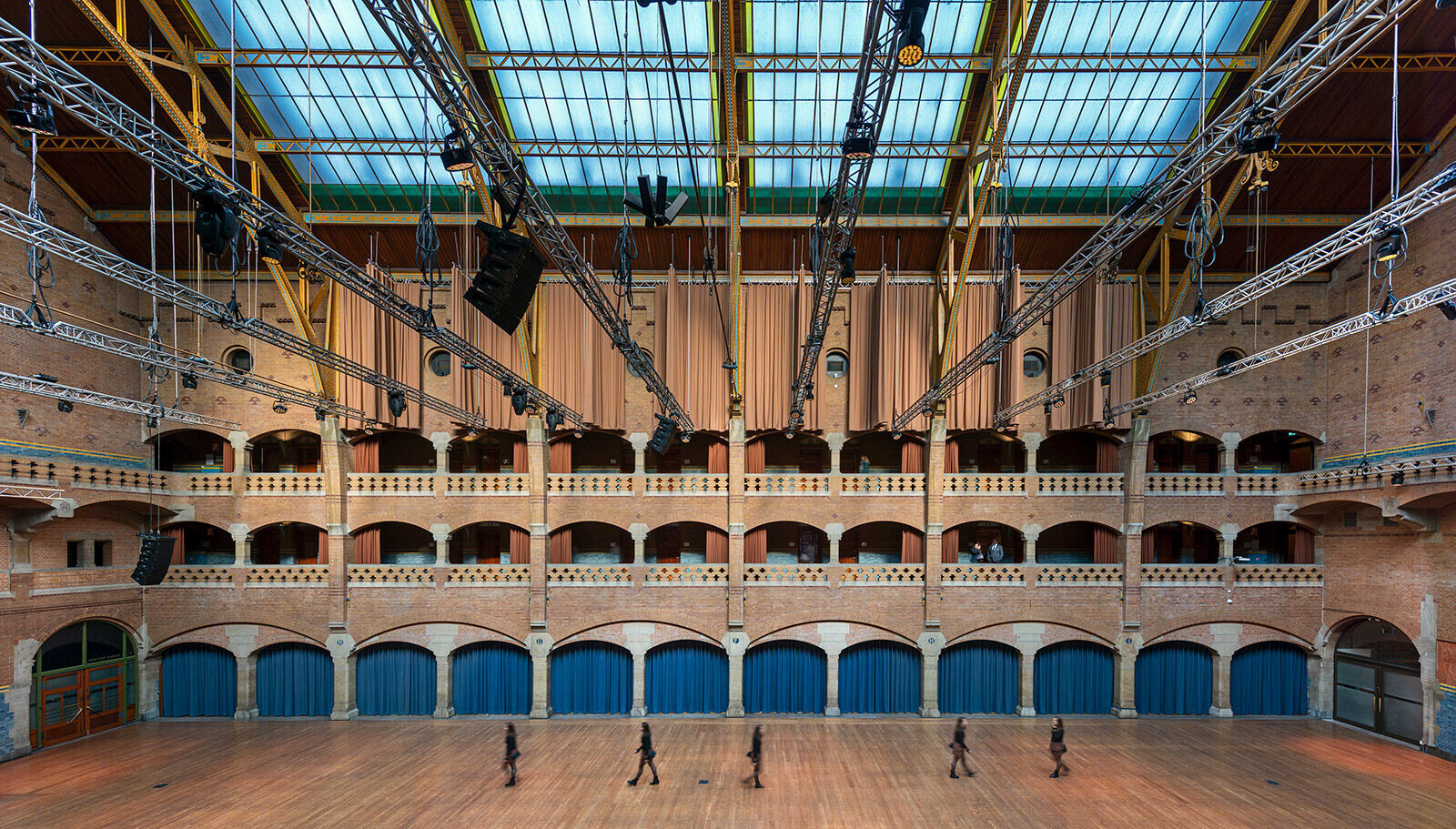 阿姆斯特丹百年交易所翻新，现代与传统完美融合-12