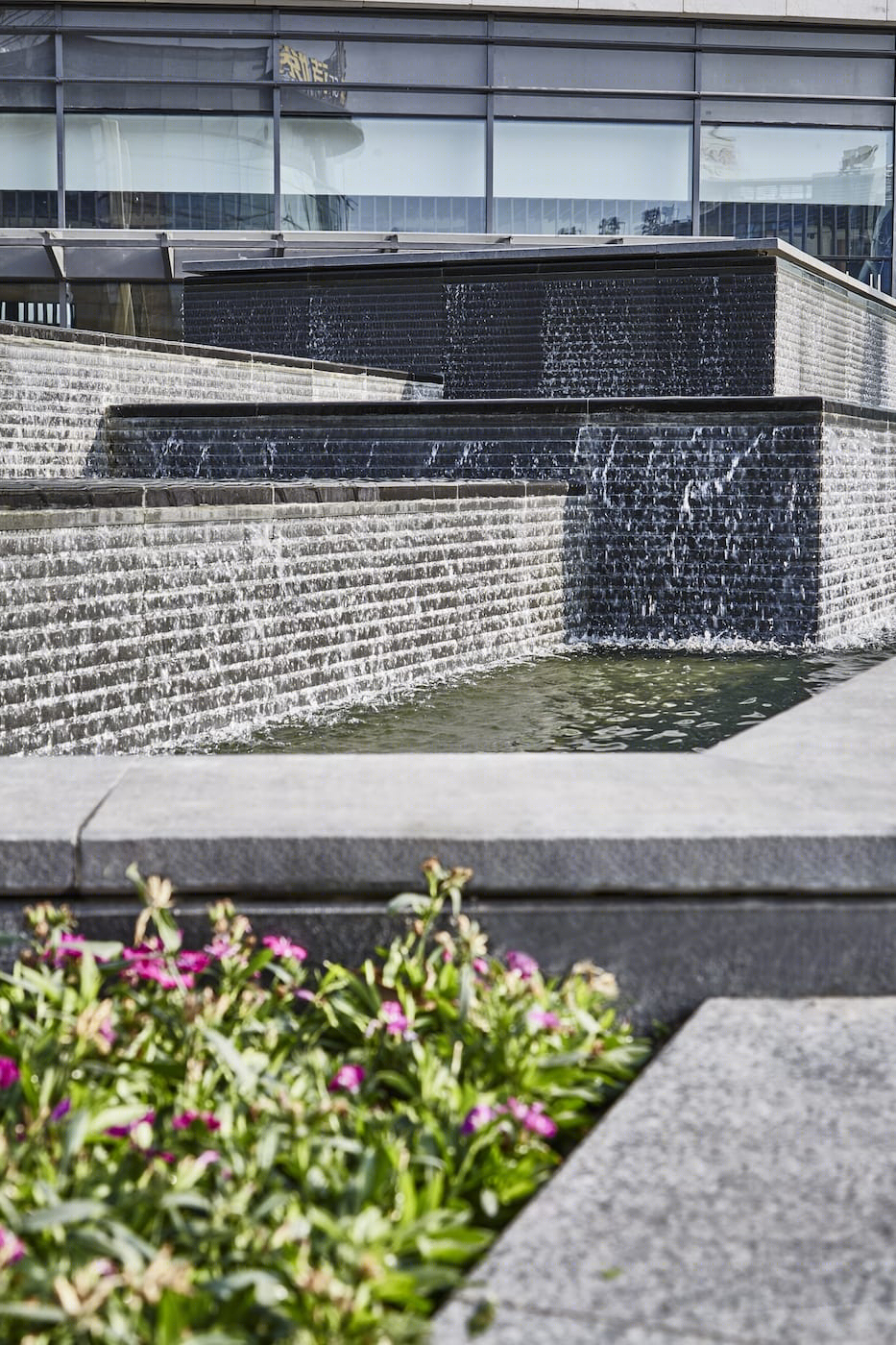 上海七宝万科广场 | 景观设计实现传统与现代的完美融合-11