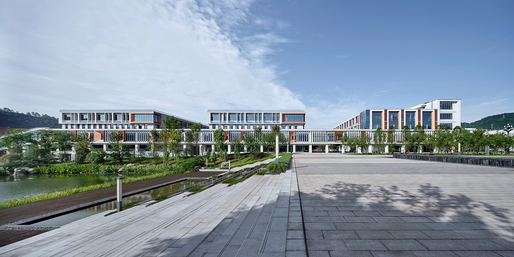 四川外国语大学成都学院宜宾校区丨中国宜宾丨TJAD-21