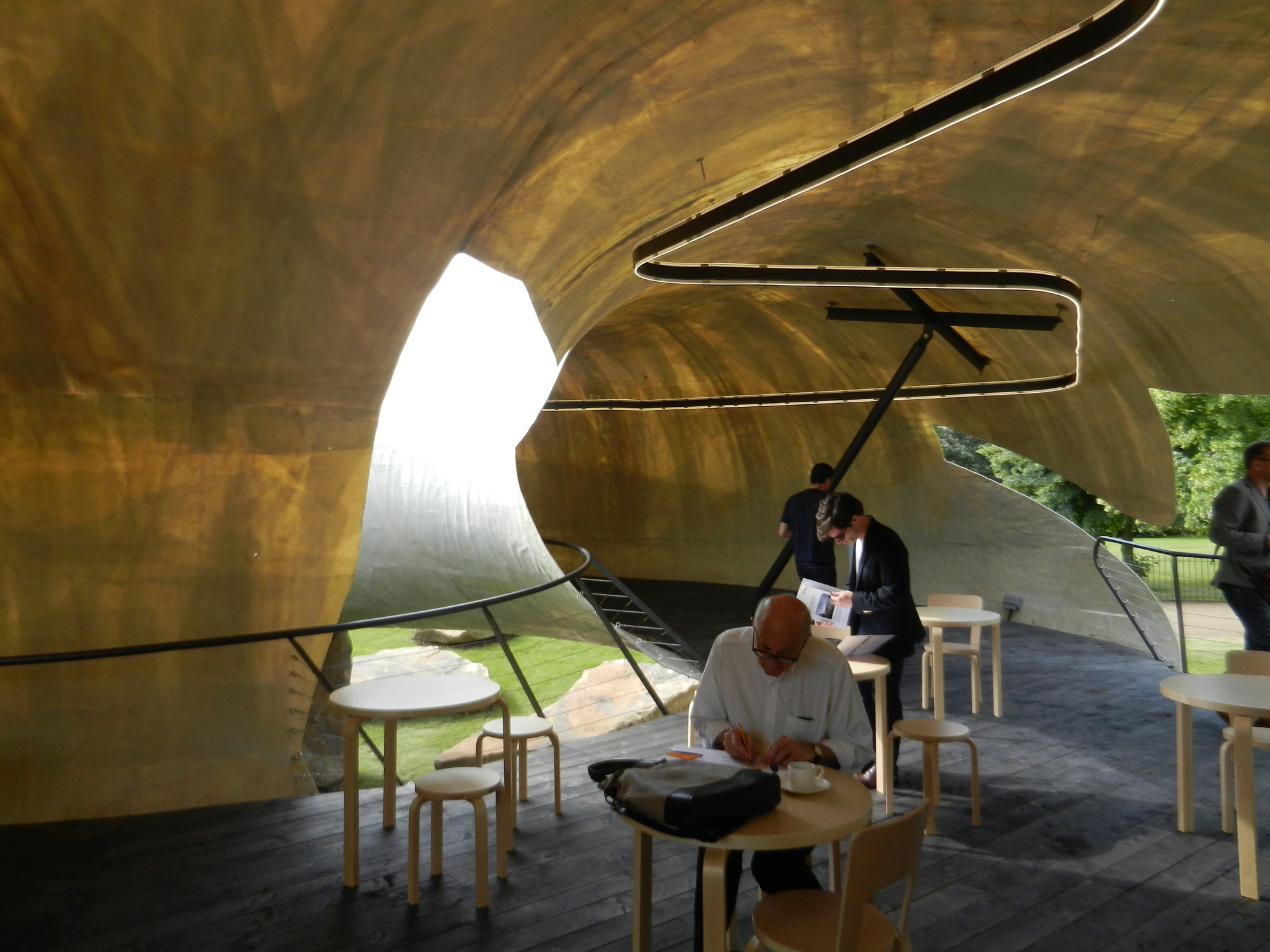 蛇形画廊(Serpentine Gallery)丨智利建筑师Smiljan Radic-31