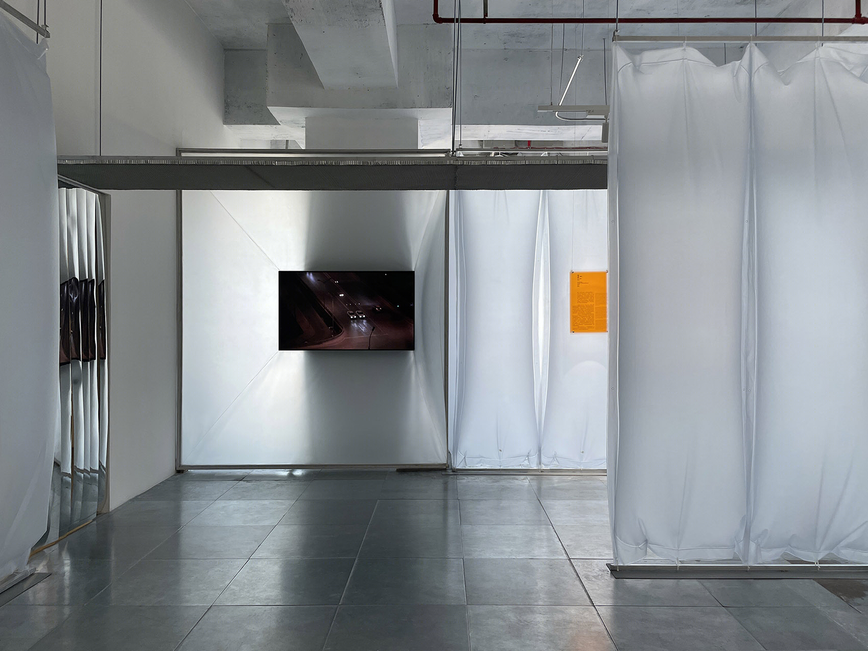 城市乐园：《泰康收藏精品展》展览空间设计，深圳/探讨个体情感与城市的关系-2