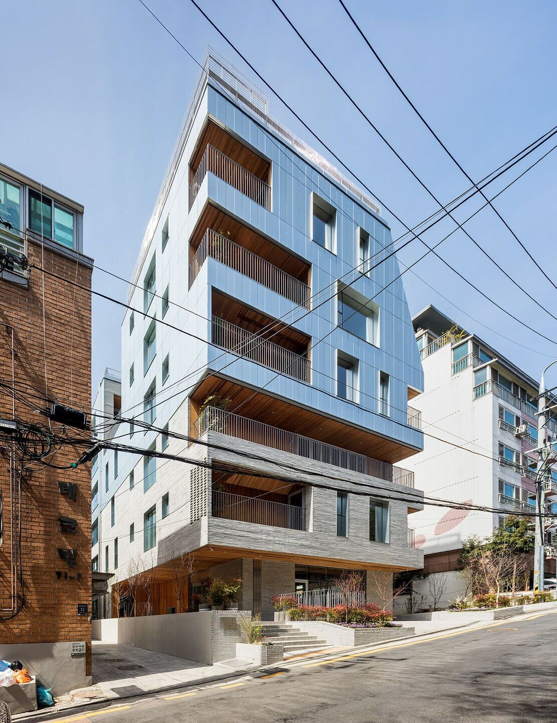 首尔“11 Terrace” · 打造与街道互动的办公空间-55