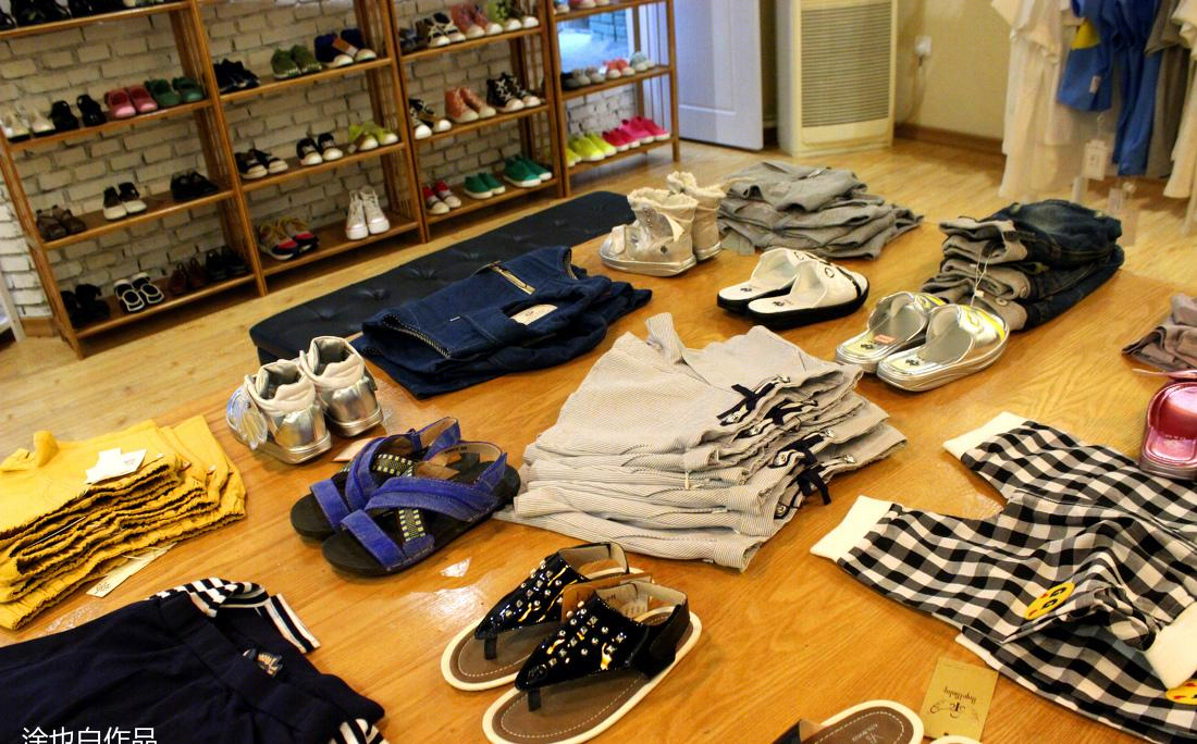 
儿童服装店 -13