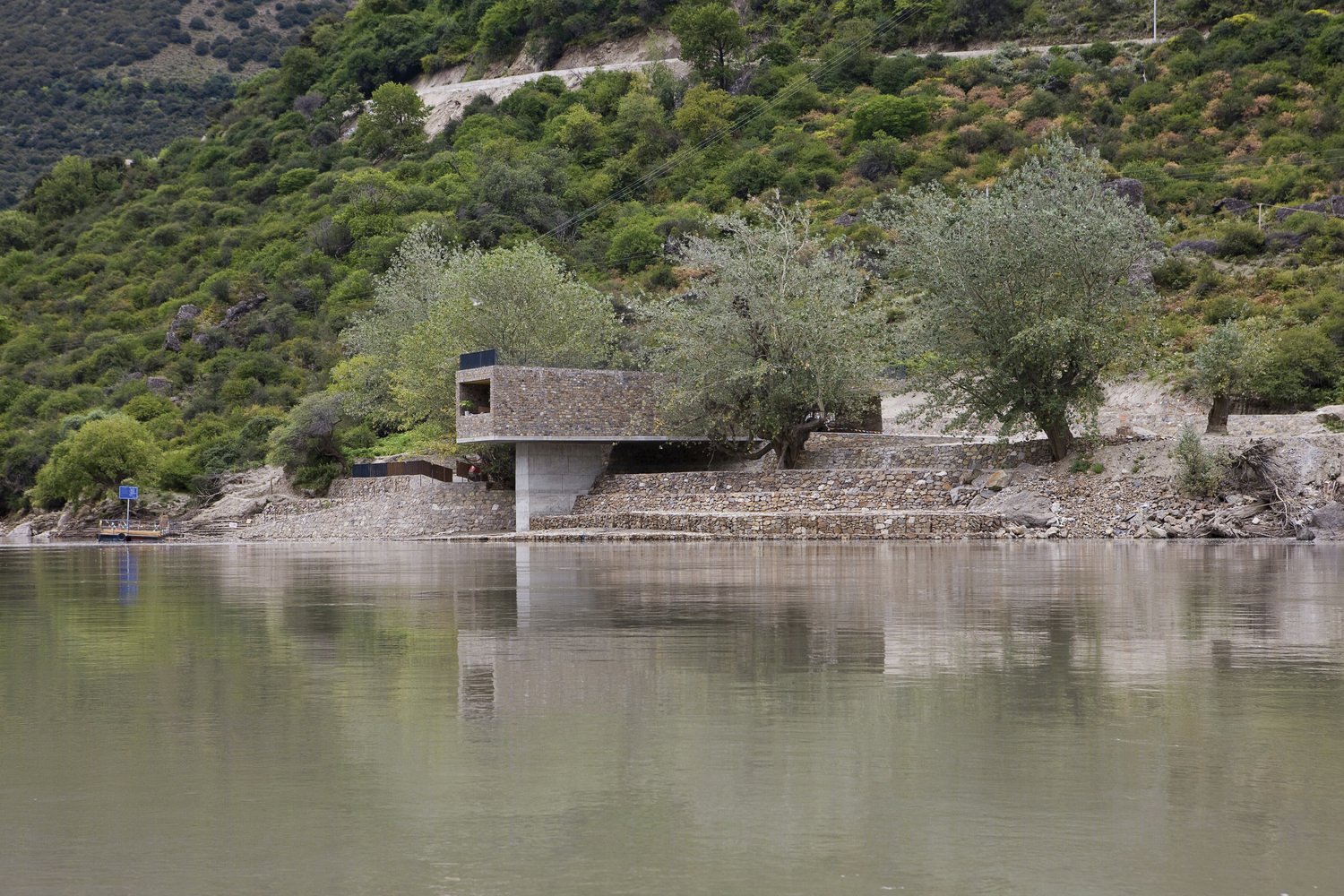 西藏雅鲁藏布江畔诗意景观改造丨ZAO,standardarchitecture + Embaixada-21