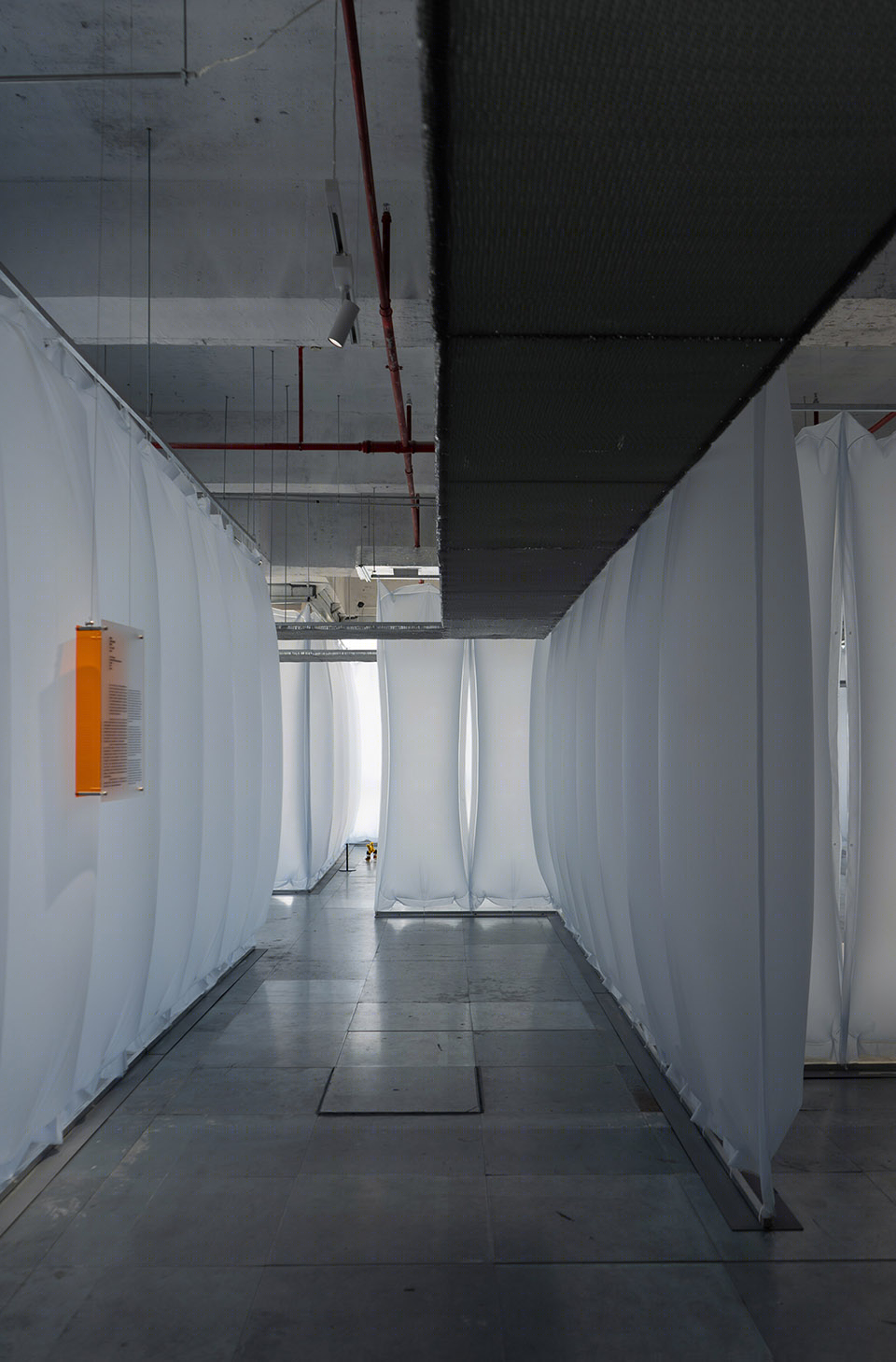 城市乐园：《泰康收藏精品展》展览空间设计，深圳/探讨个体情感与城市的关系-9