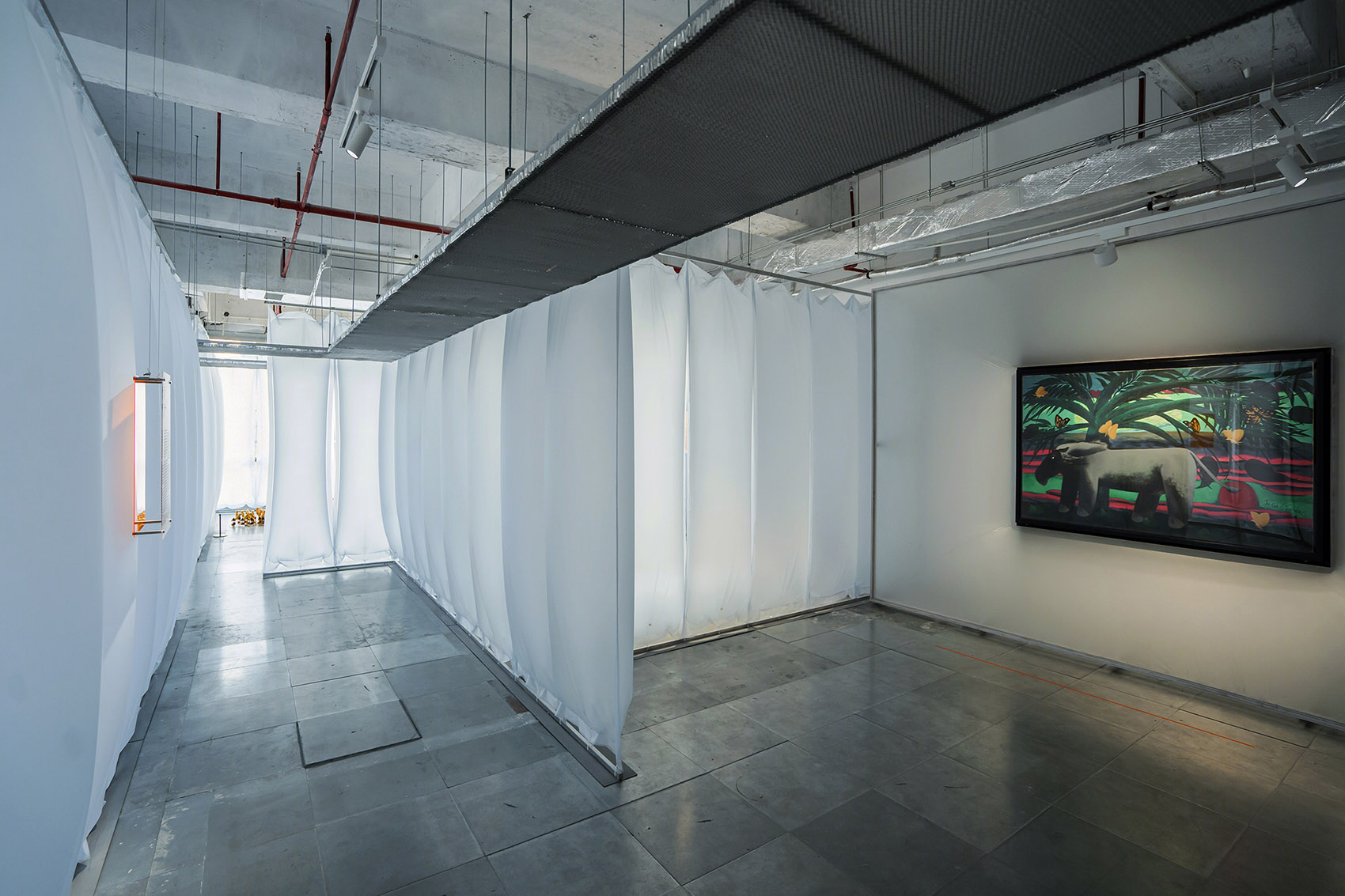 城市乐园:《泰康收藏精品展》展览空间设计,深圳/探讨个体情感与城市的关系-11