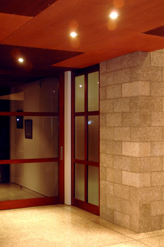 新西兰坡地上的无障碍家园 | 宽敞、舒适、易于使用-28