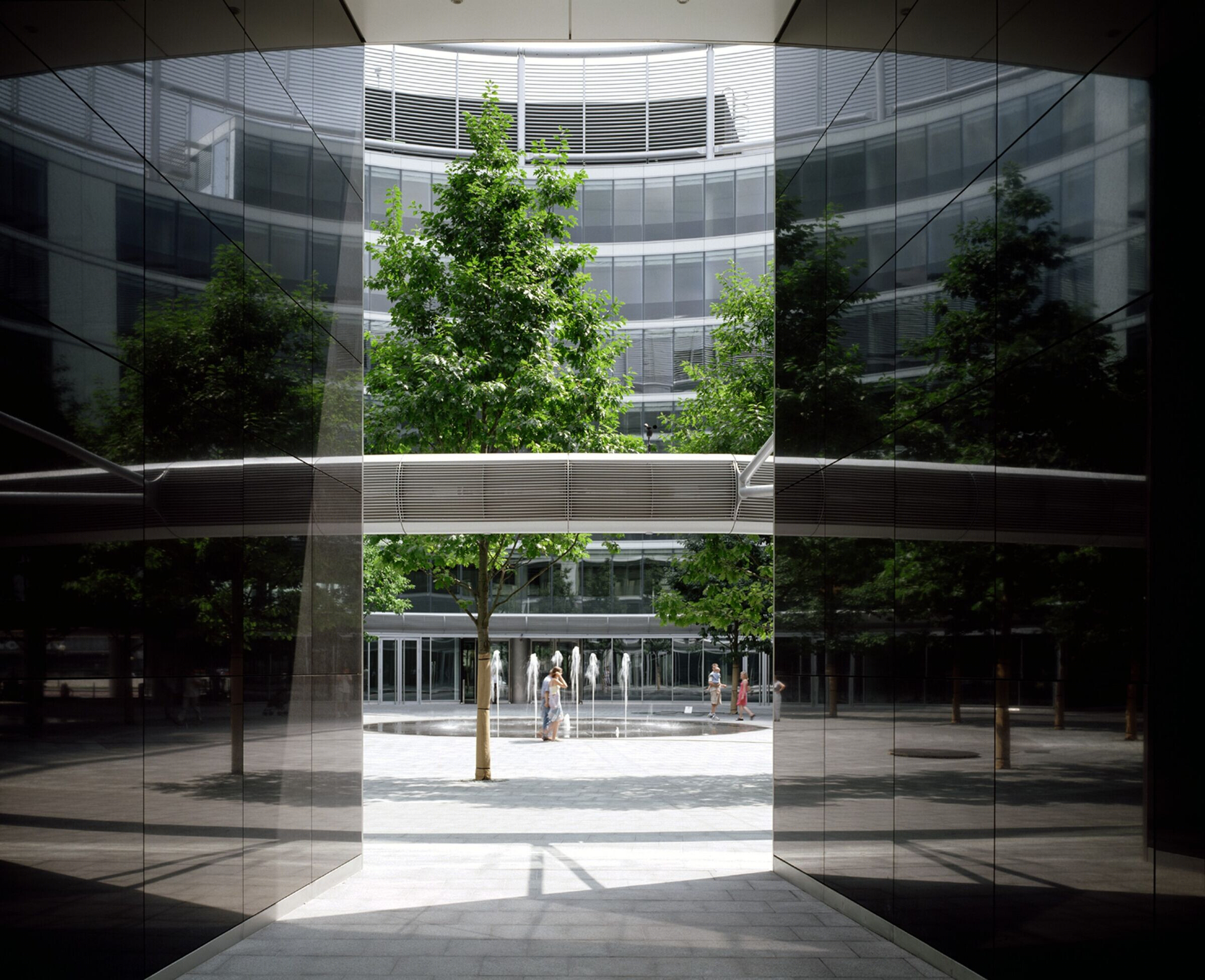 华沙大都会办公建筑丨波兰华沙丨Foster + Partners,JEMS Architekci-14