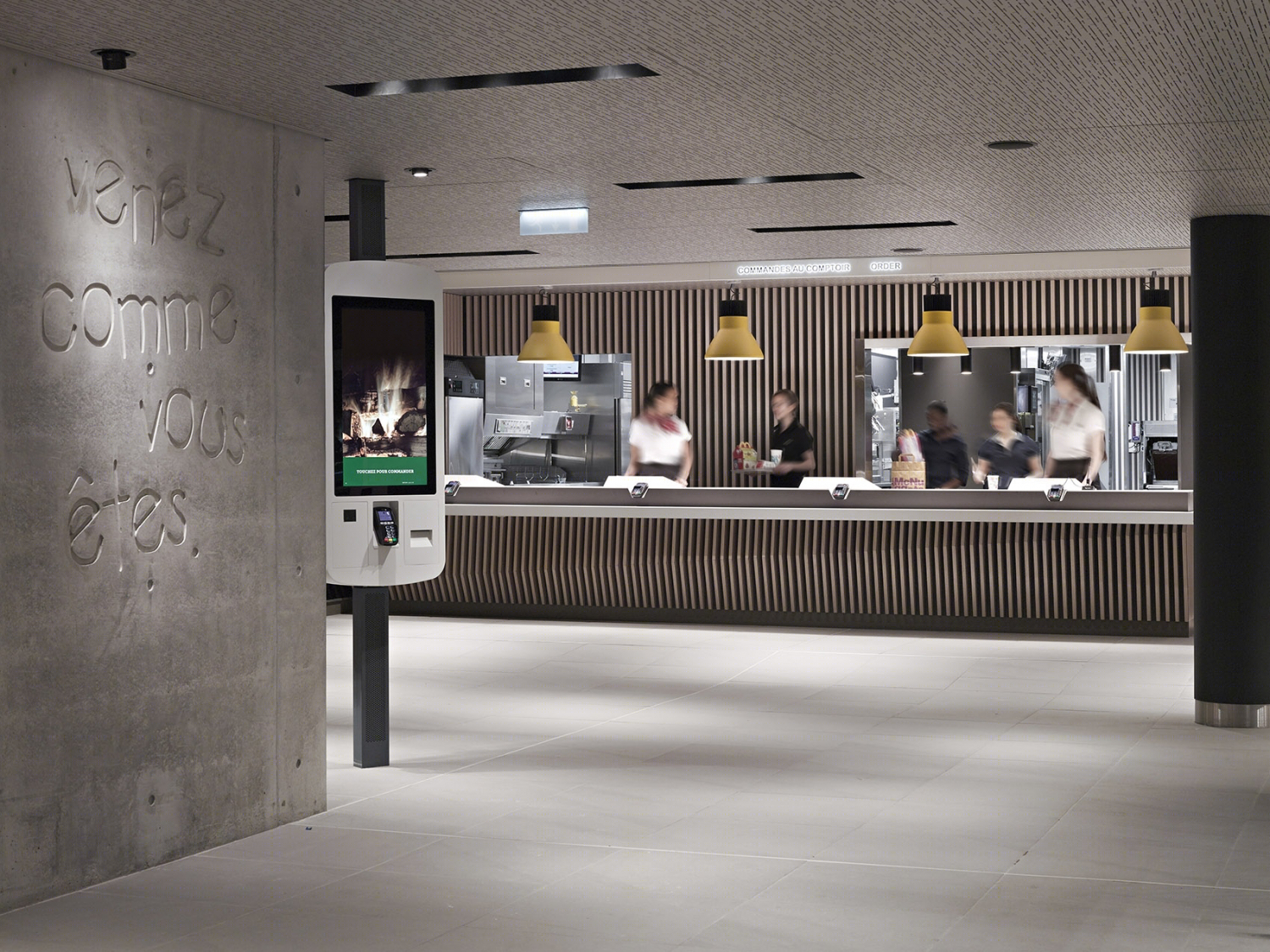巴黎香榭丽舍麦当劳旗舰店，现代设计诠释餐饮空间-10