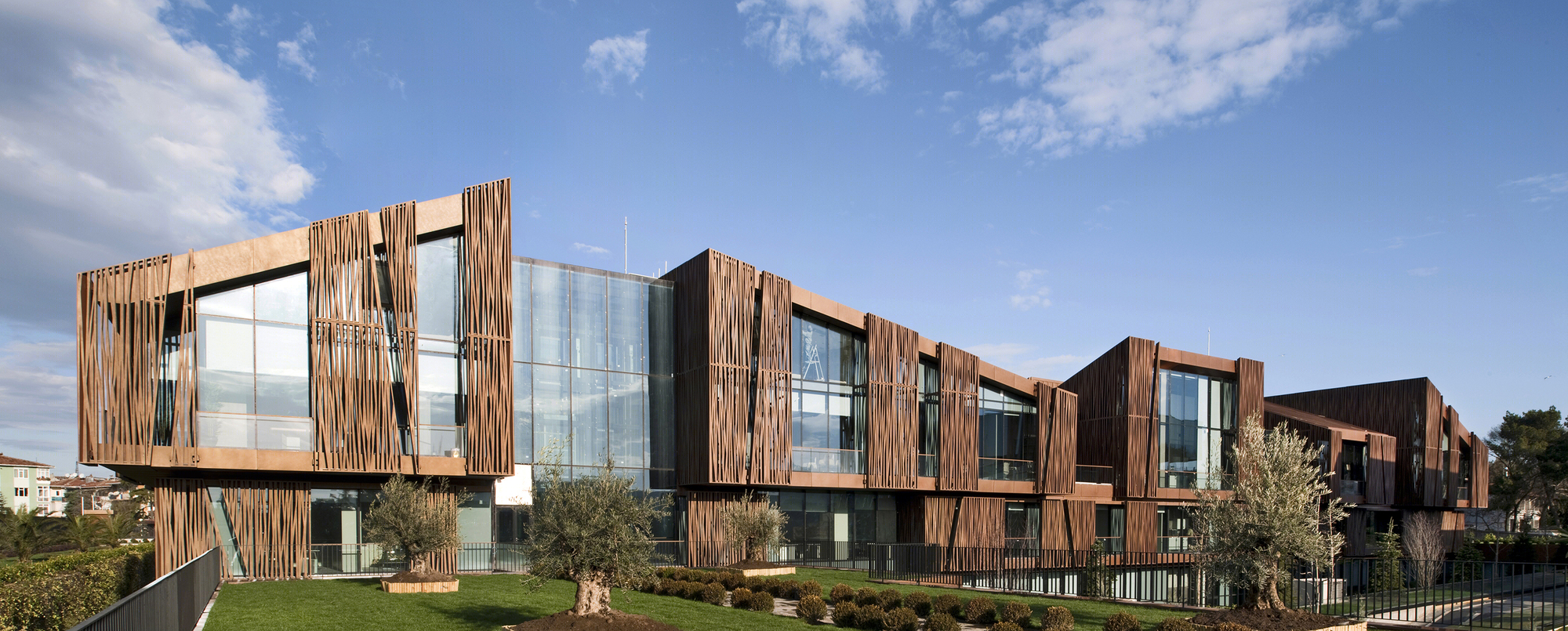 Tabanlıoğlu Architects丨别墅丨土耳其Selcuk Ecza总部-16