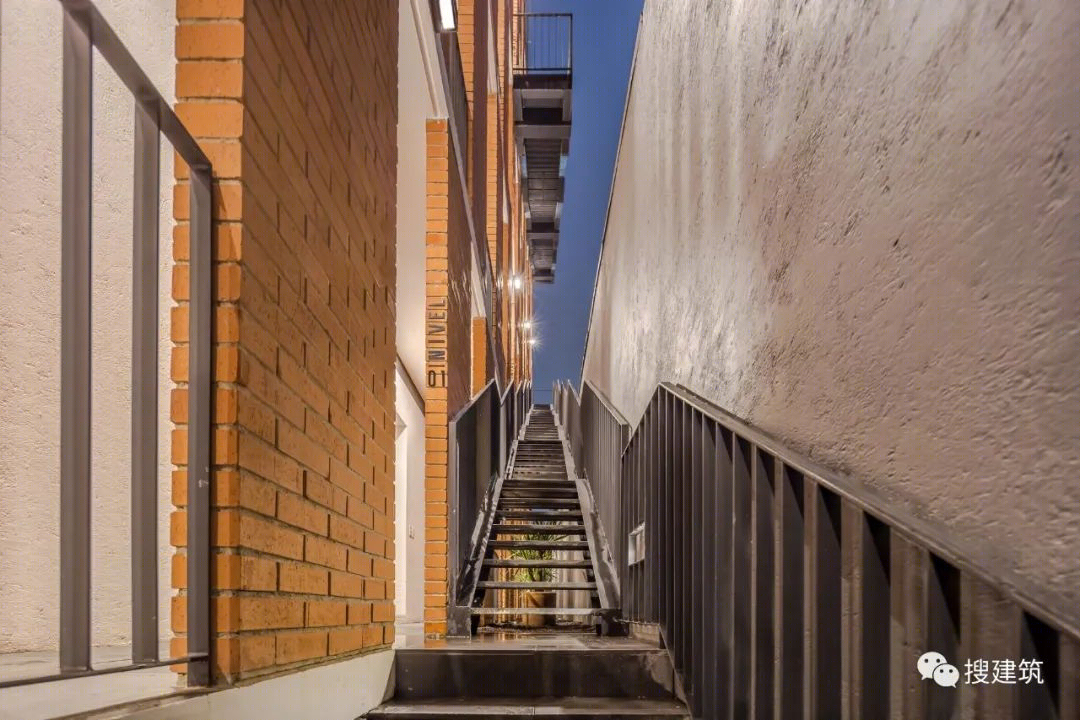 墨西哥市中心砖立面住宅 | 自然耐用,提供良好隐私与视野-35