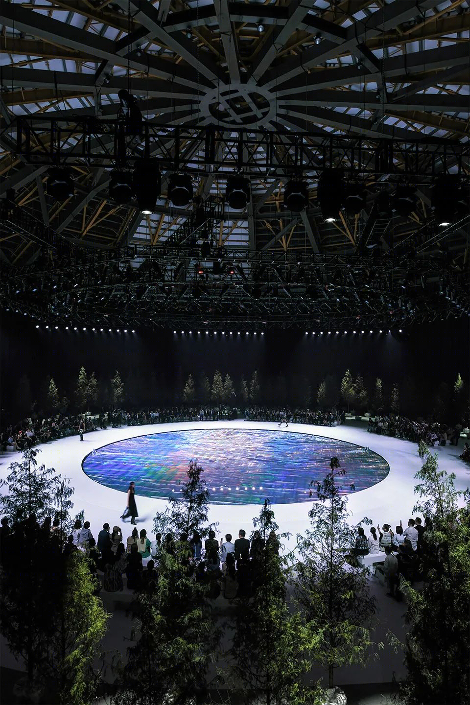 穹顶共振 · III VIVINIKO S,S 2022 SHOW丨中国上海丨DEVOLUTION 退化建筑-11