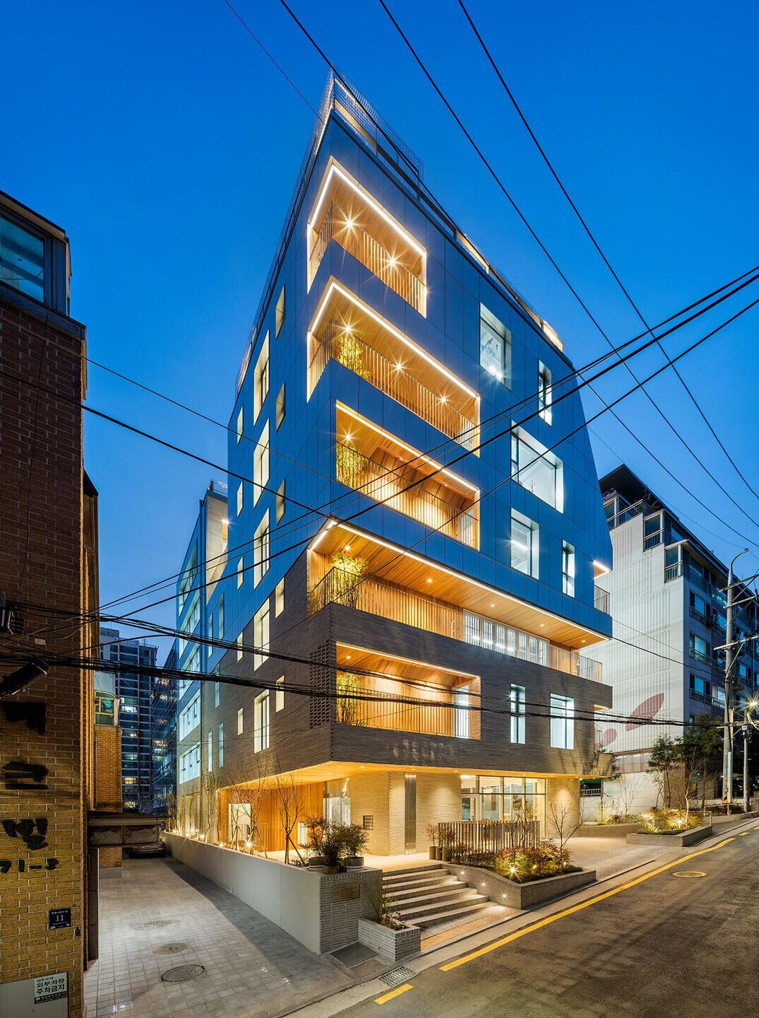 首尔“11 Terrace” · 打造与街道互动的办公空间-63