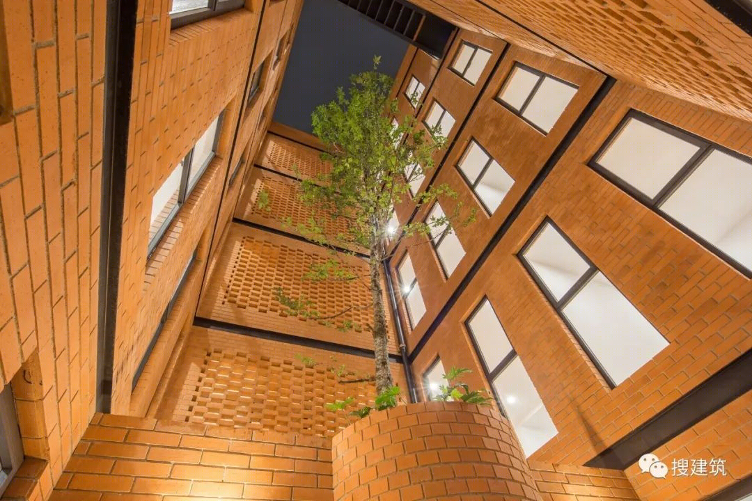 墨西哥市中心砖立面住宅 | 自然耐用,提供良好隐私与视野-36