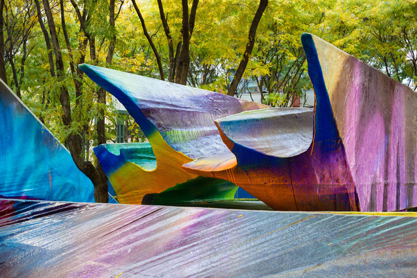 纽约“我们俩”彩色地雕 | 城市公共艺术的新地标-32