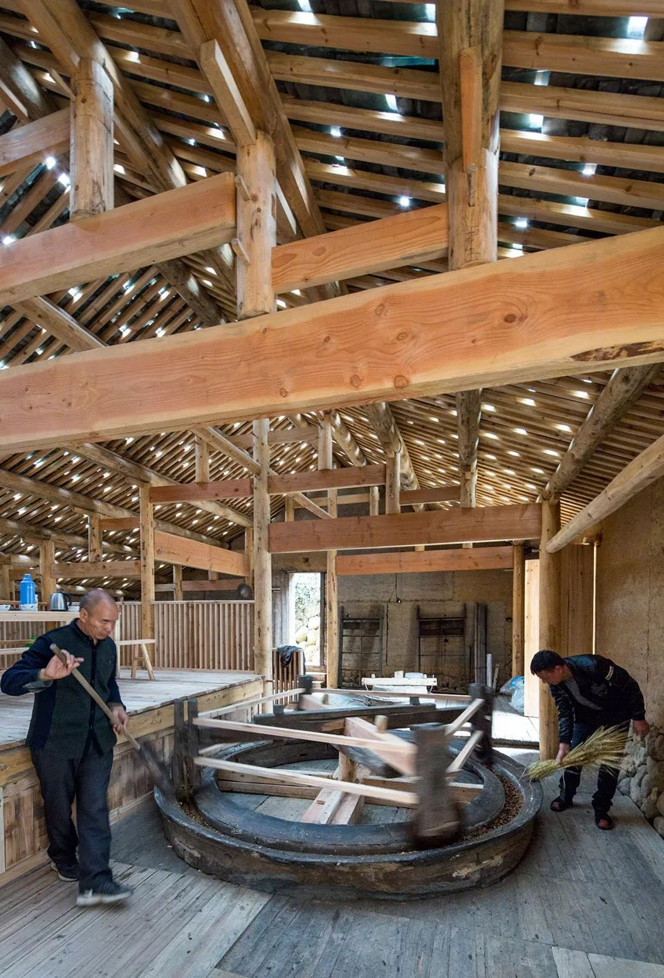 村民和游客共享的山茶油制作工坊-26