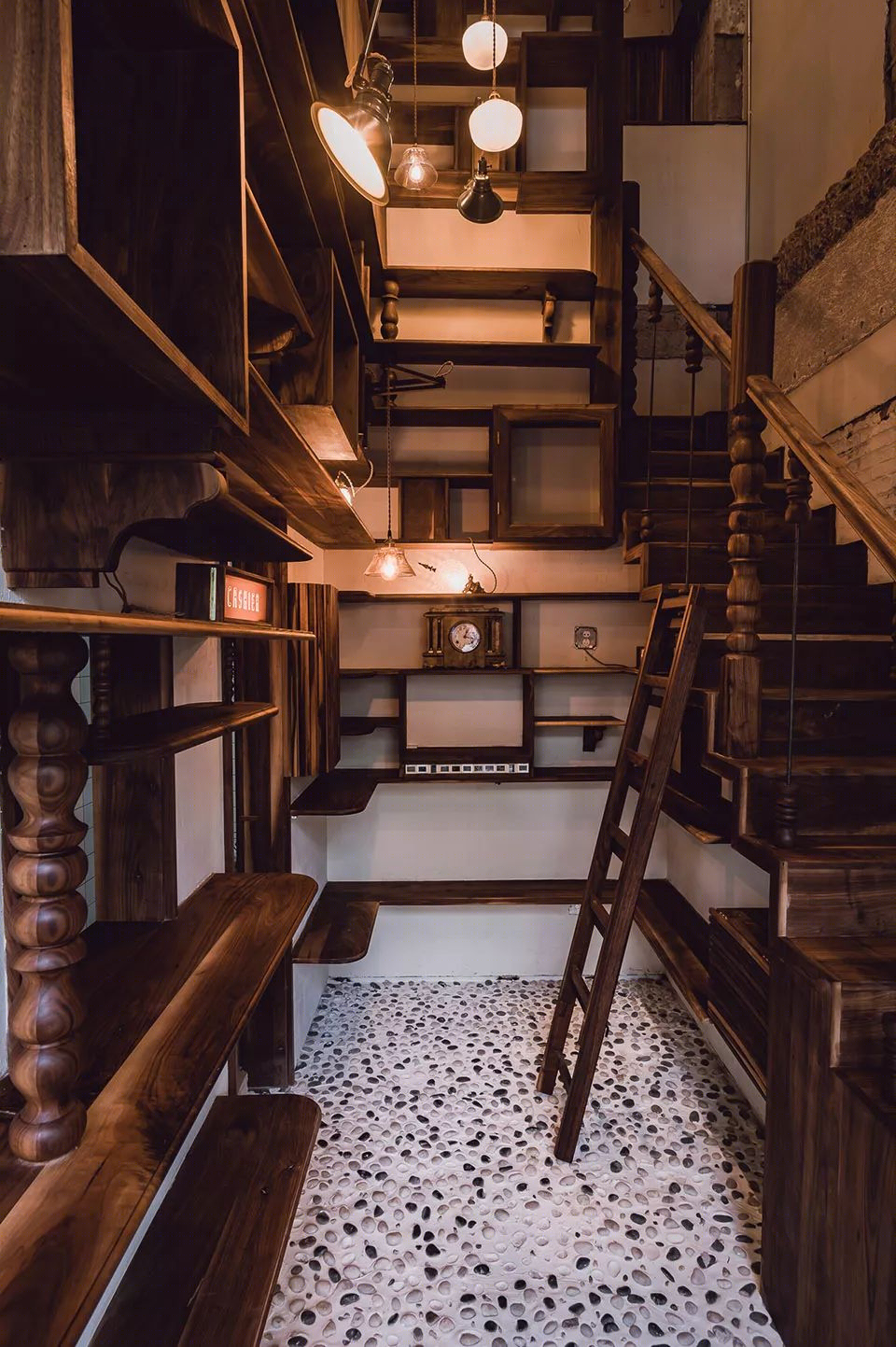 老上海风情 Fine Fan 杂货铺,设计巧妙展现复古韵味-9