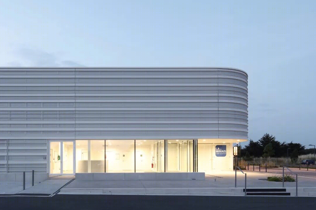 法国纯净现代体育馆丨Bohuon Bertic Architectes-5