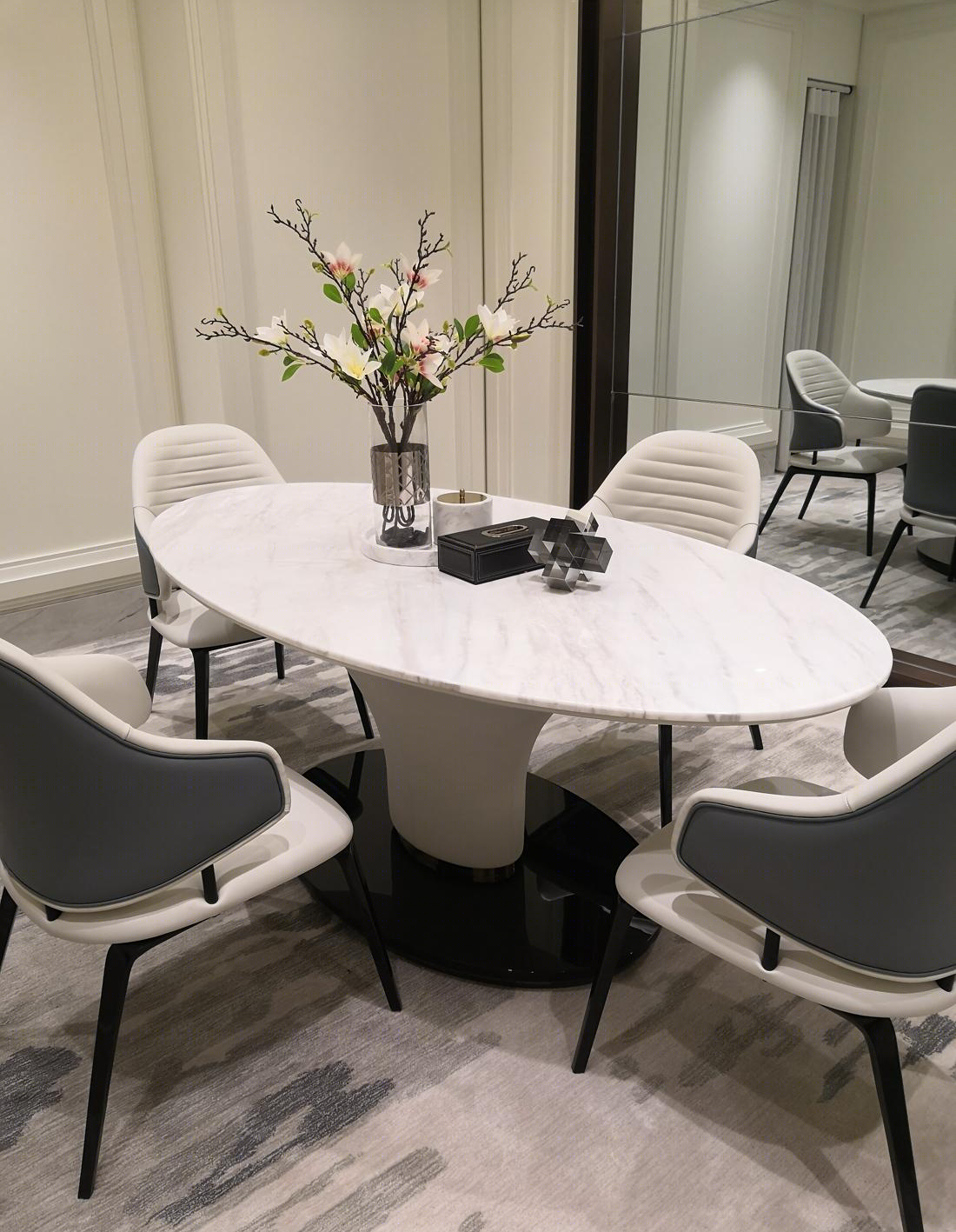 轻奢售楼中心-5