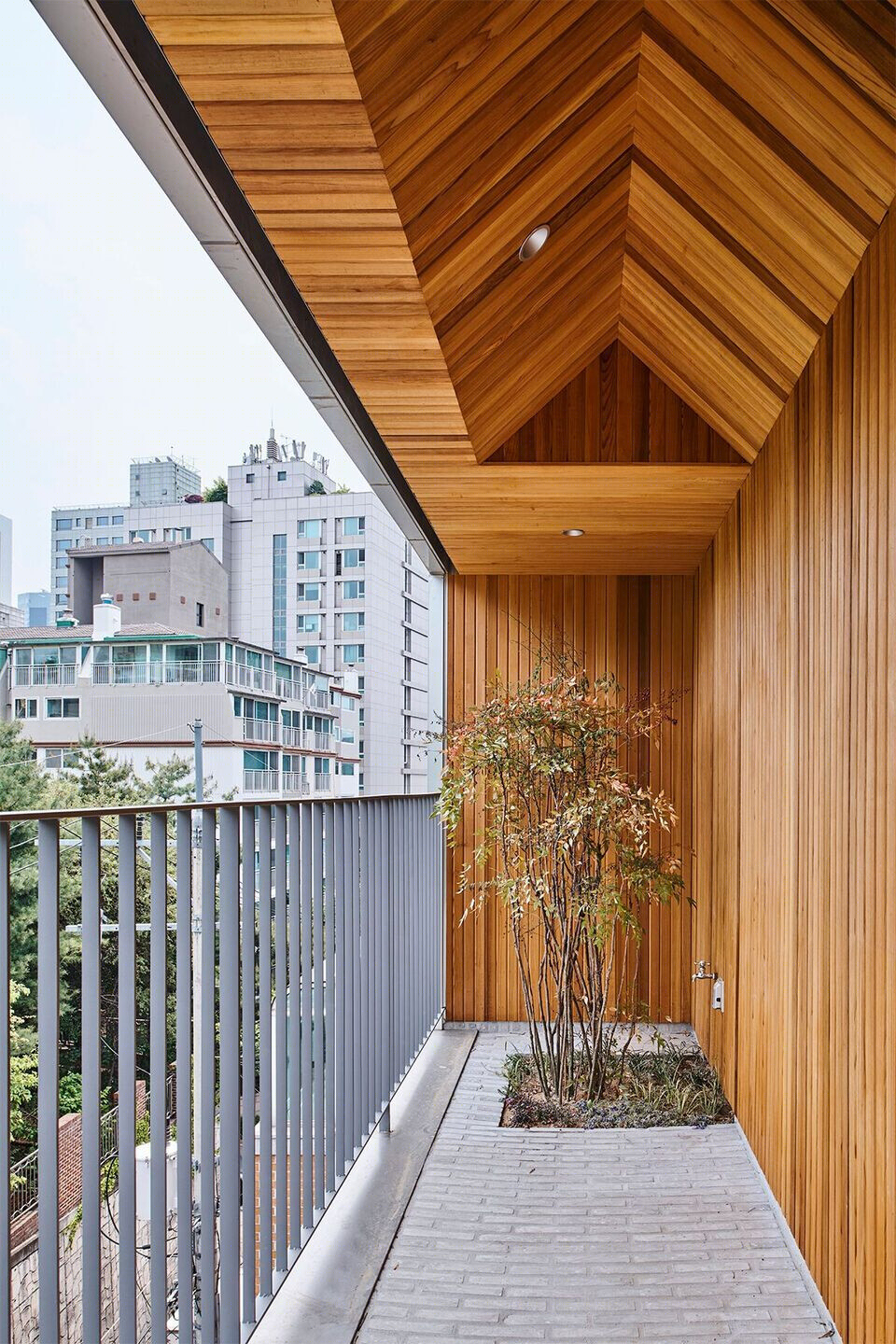 首尔“11 Terrace” · 打造与街道互动的办公空间-66