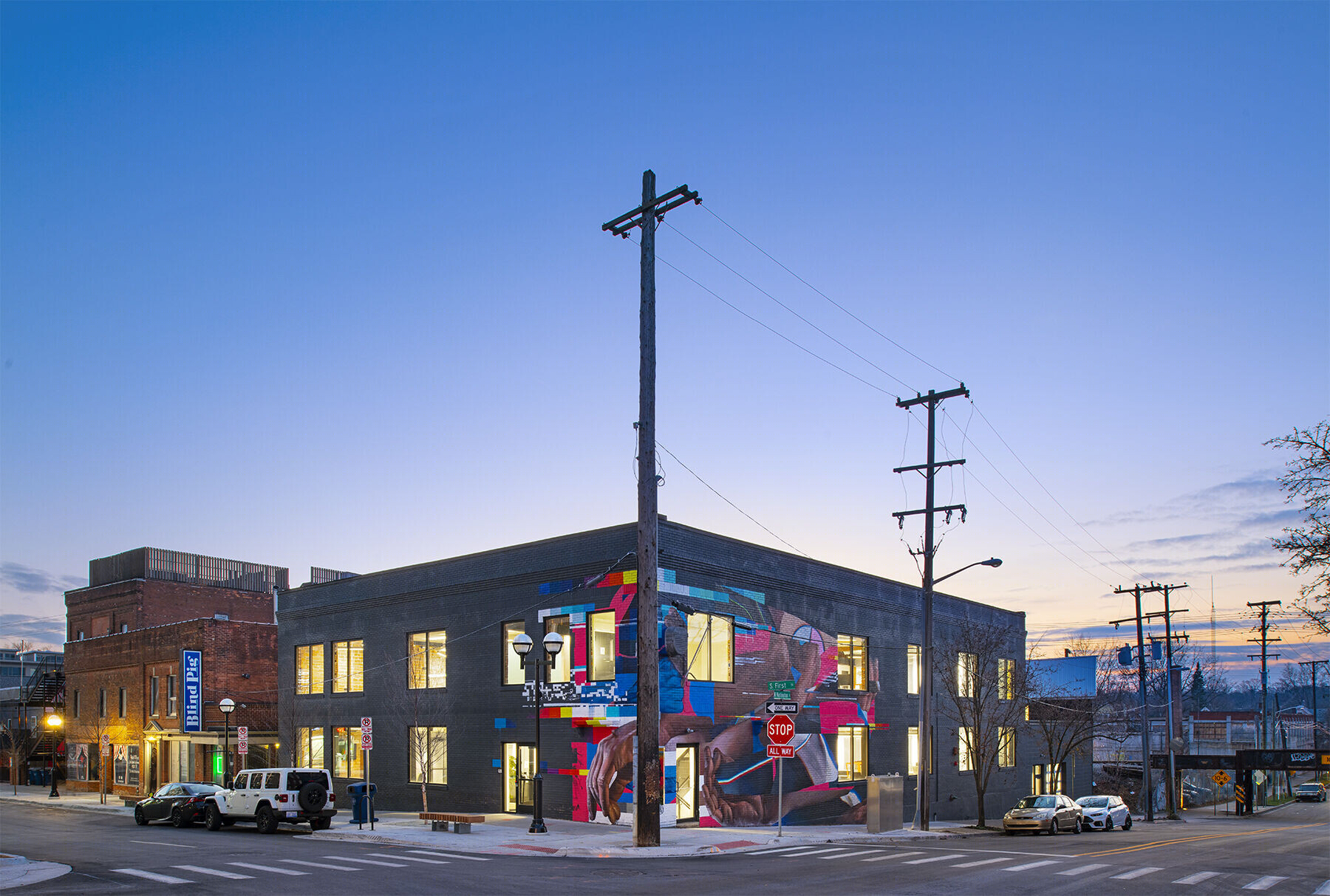 科技公司的创意办公室设计-44