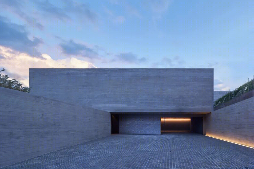 关东 270㎡野兽派美学住宅丨日本丨Apollo Architects & Associates-14