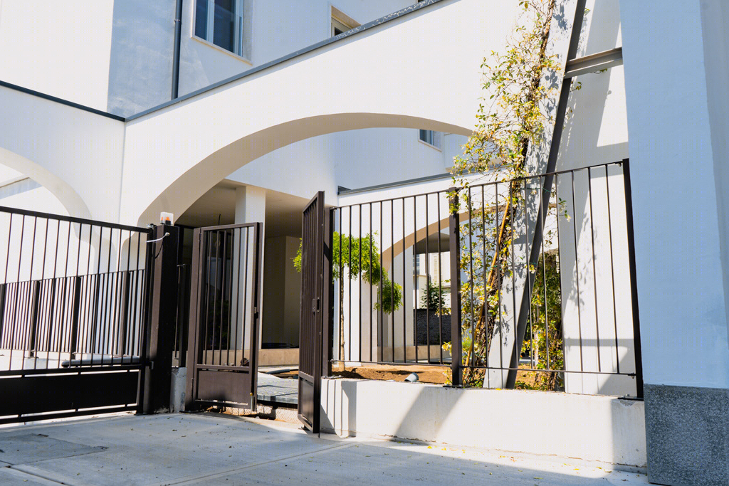 Anastasiya Gushchina丨公寓建筑丨Residenza delle Grazie, Monza - Real Estate Photography-1