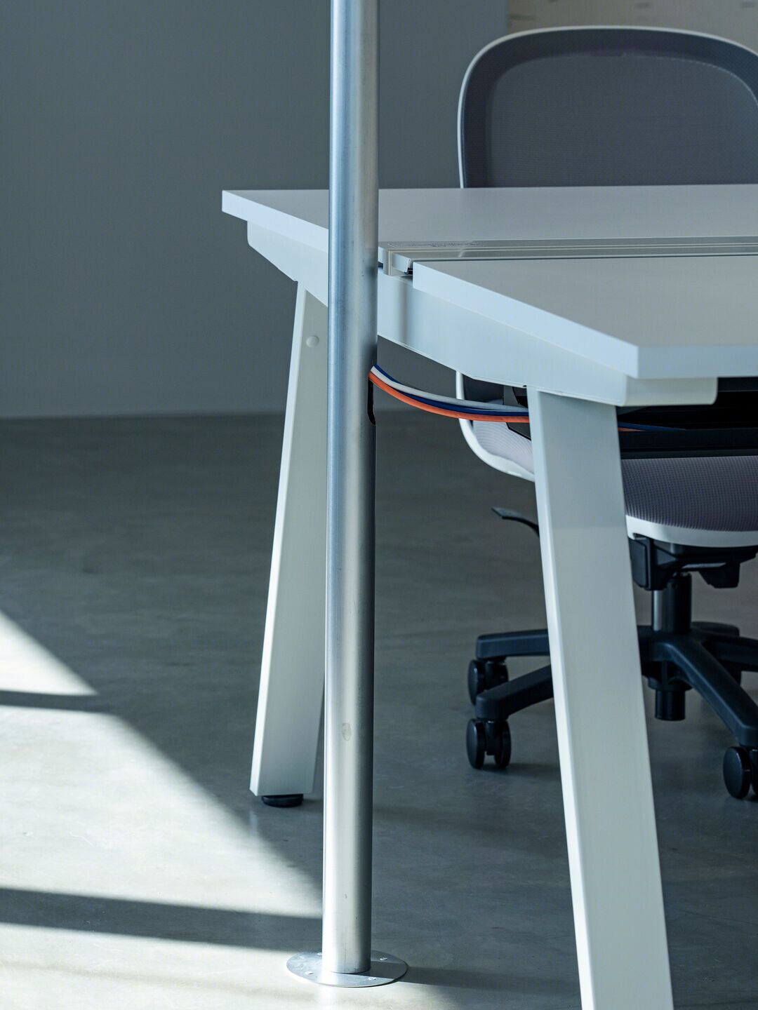 旧百货大楼翻新成灵活办公空间丨日本群马丨SAKUMAESHIMA-58