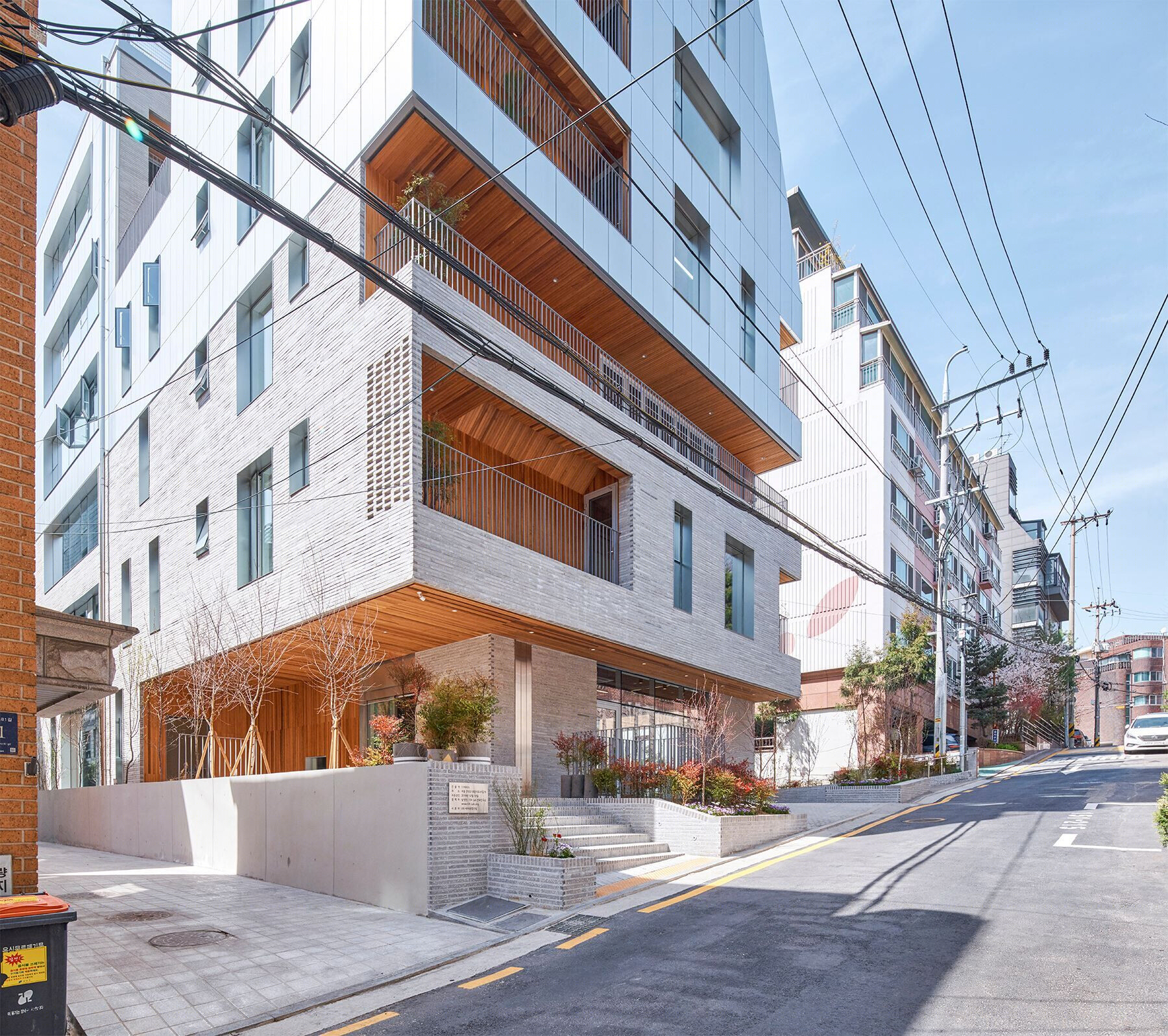 首尔“11 Terrace” · 打造与街道互动的办公空间-68