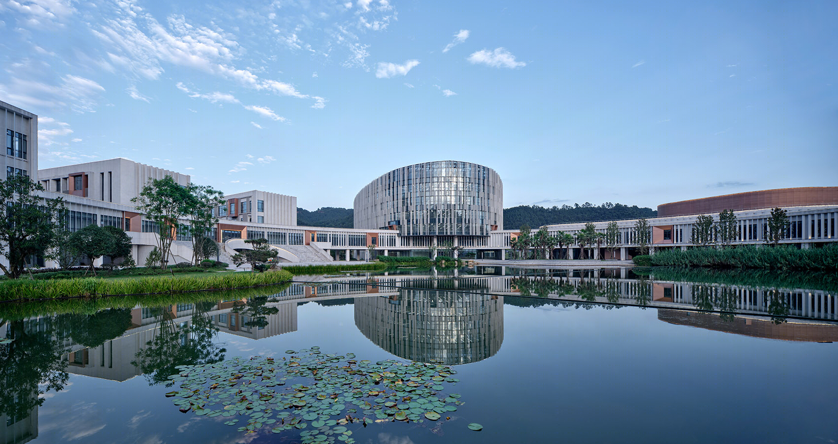 四川外国语大学成都学院宜宾校区丨中国宜宾丨TJAD-52
