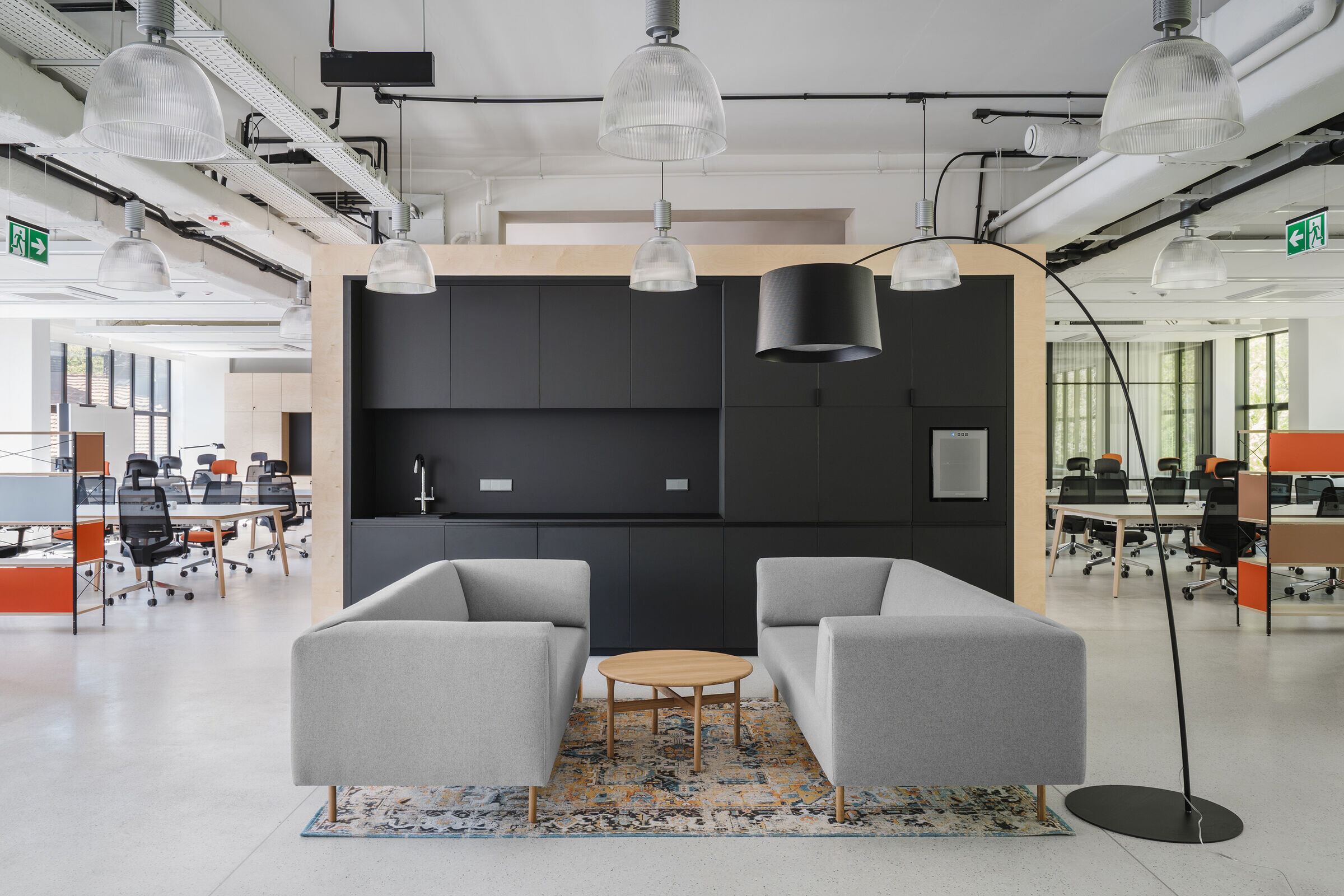 红牛华沙总部丨波兰华沙丨MXCF Architekci-38