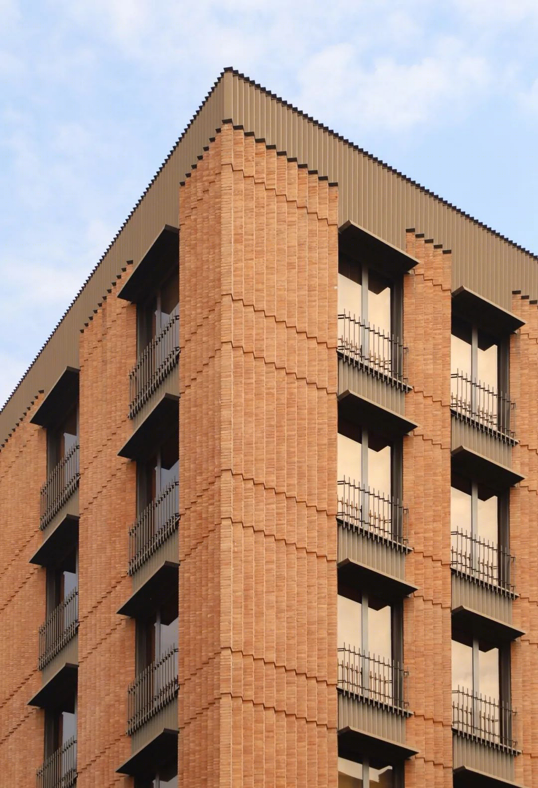 融合历史与现代的创新商业建筑丨伊朗德黑兰丨Zandigan Architects-14