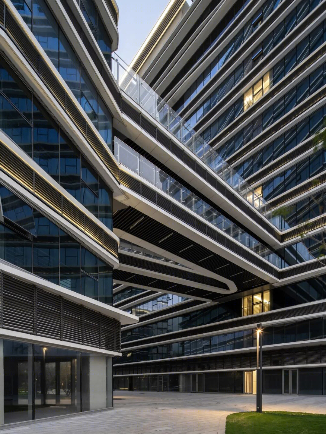 蓝湾智岛总部基地中心（二期）丨中国珠海丨国际建筑事务所 10 Design-23