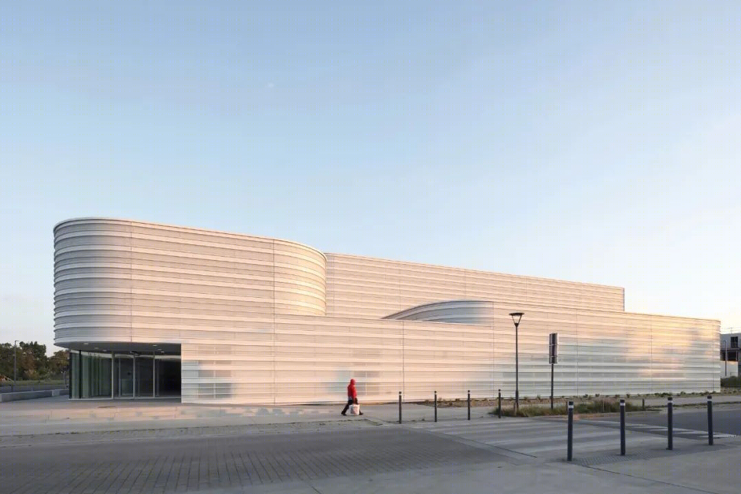 法国纯净现代体育馆丨Bohuon Bertic Architectes-8