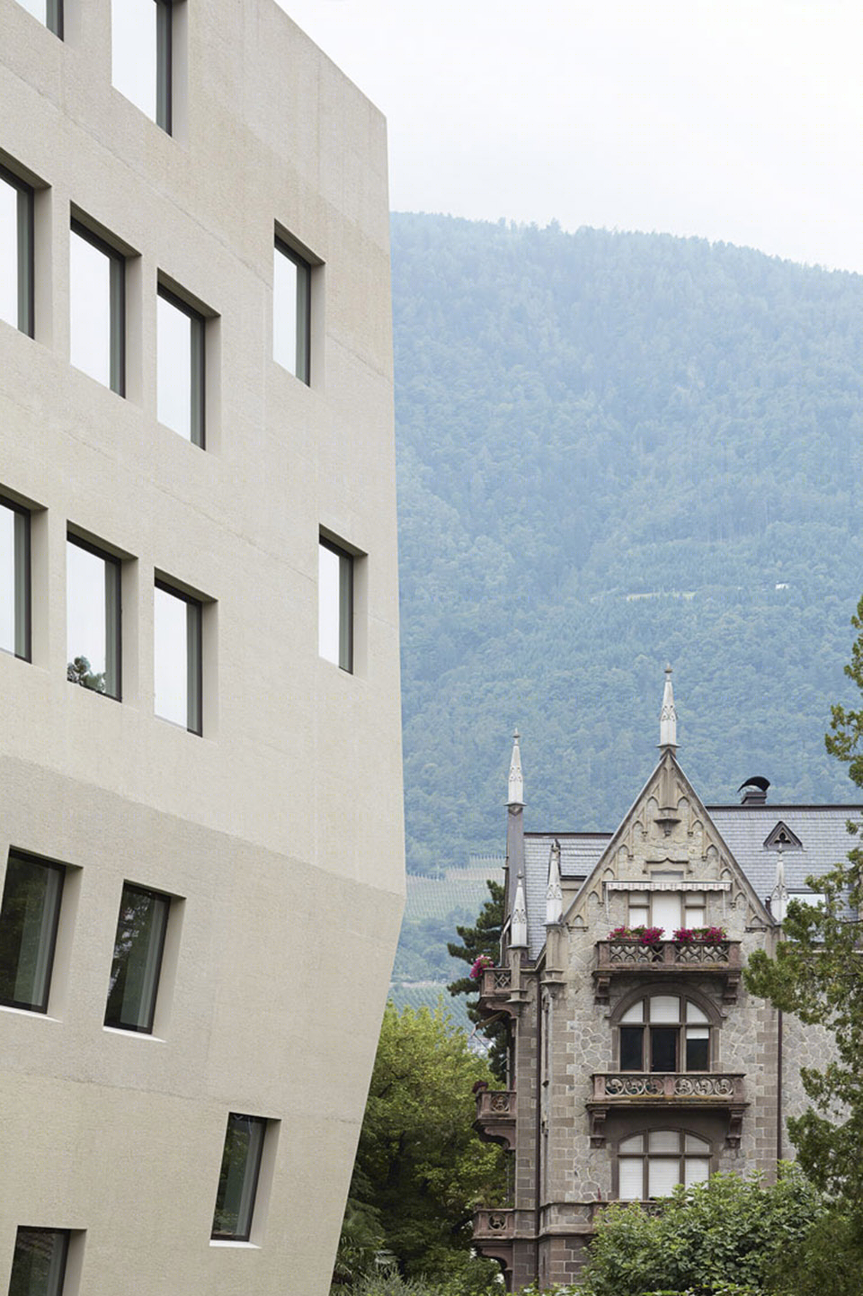 梅拉诺酒店管理学院扩建-7