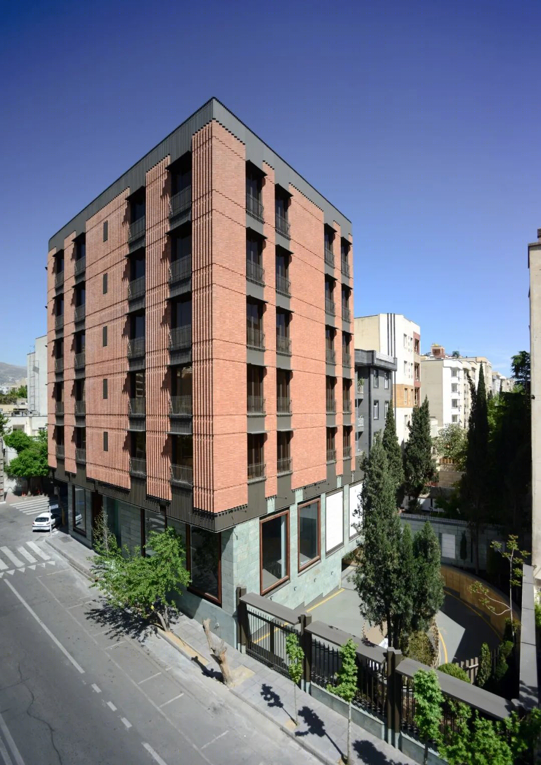 融合历史与现代的创新商业建筑丨伊朗德黑兰丨Zandigan Architects-18
