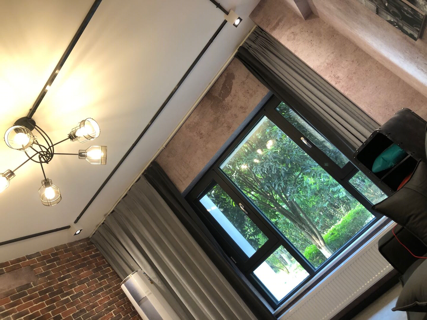 简约轻工业风吊顶设计，走线搭配巧用心思-4