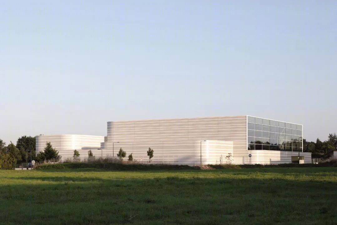 法国纯净现代体育馆丨Bohuon Bertic Architectes-13